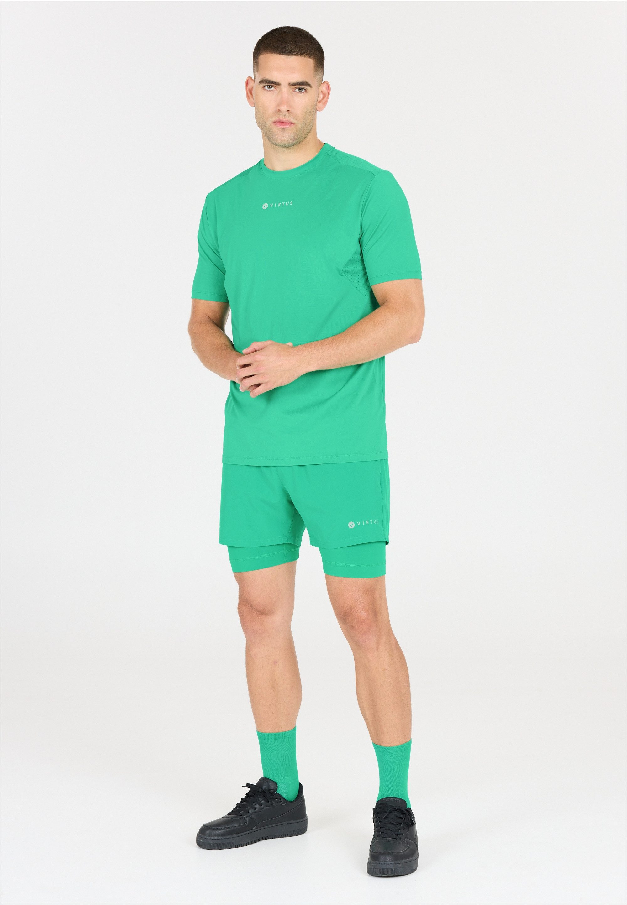 Virtus Shorts "Zayne", mit 4-Wege-Stretch und Innenhose günstig online kaufen