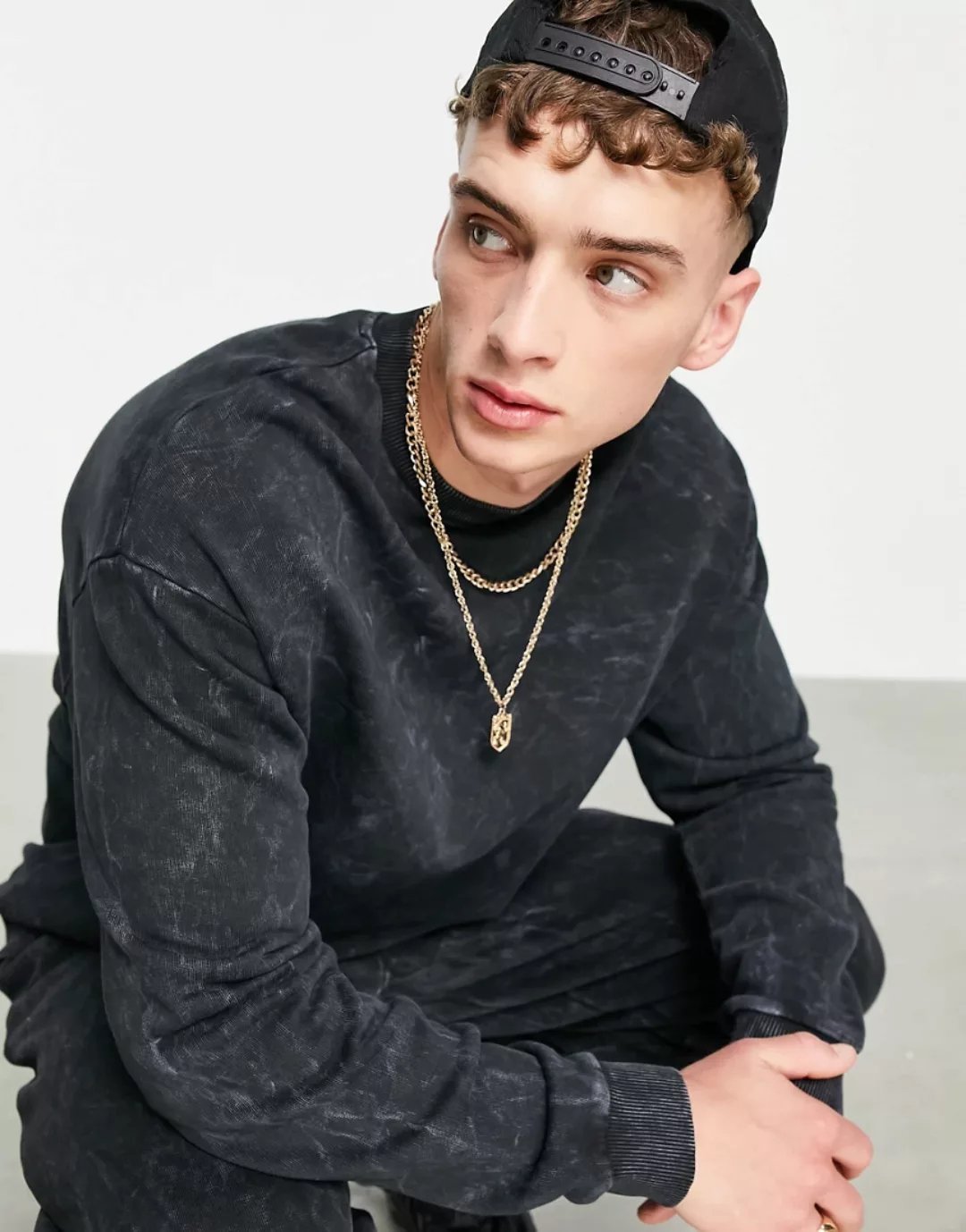 ASOS DESIGN – Oversize-Sweatshirt in schwarzer Acid-Waschung, Kombiteil günstig online kaufen