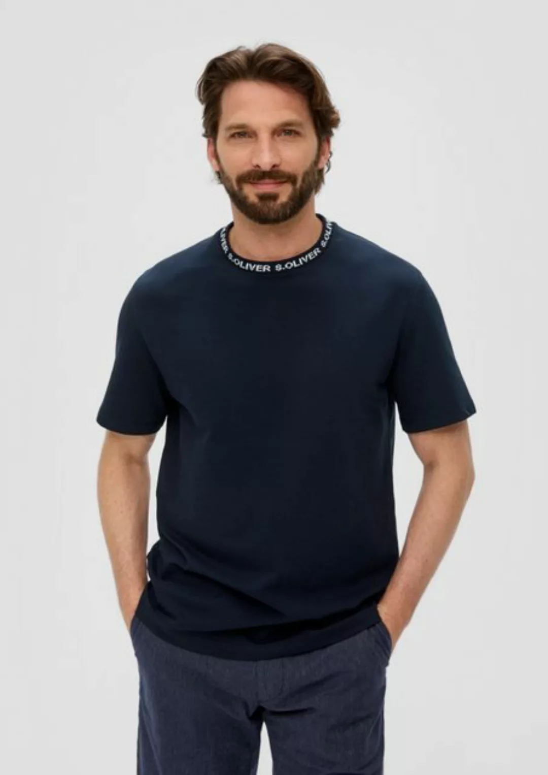 s.Oliver Kurzarmshirt Baumwollstretch-Shirt mit Schriftprintkragen Kontrast günstig online kaufen