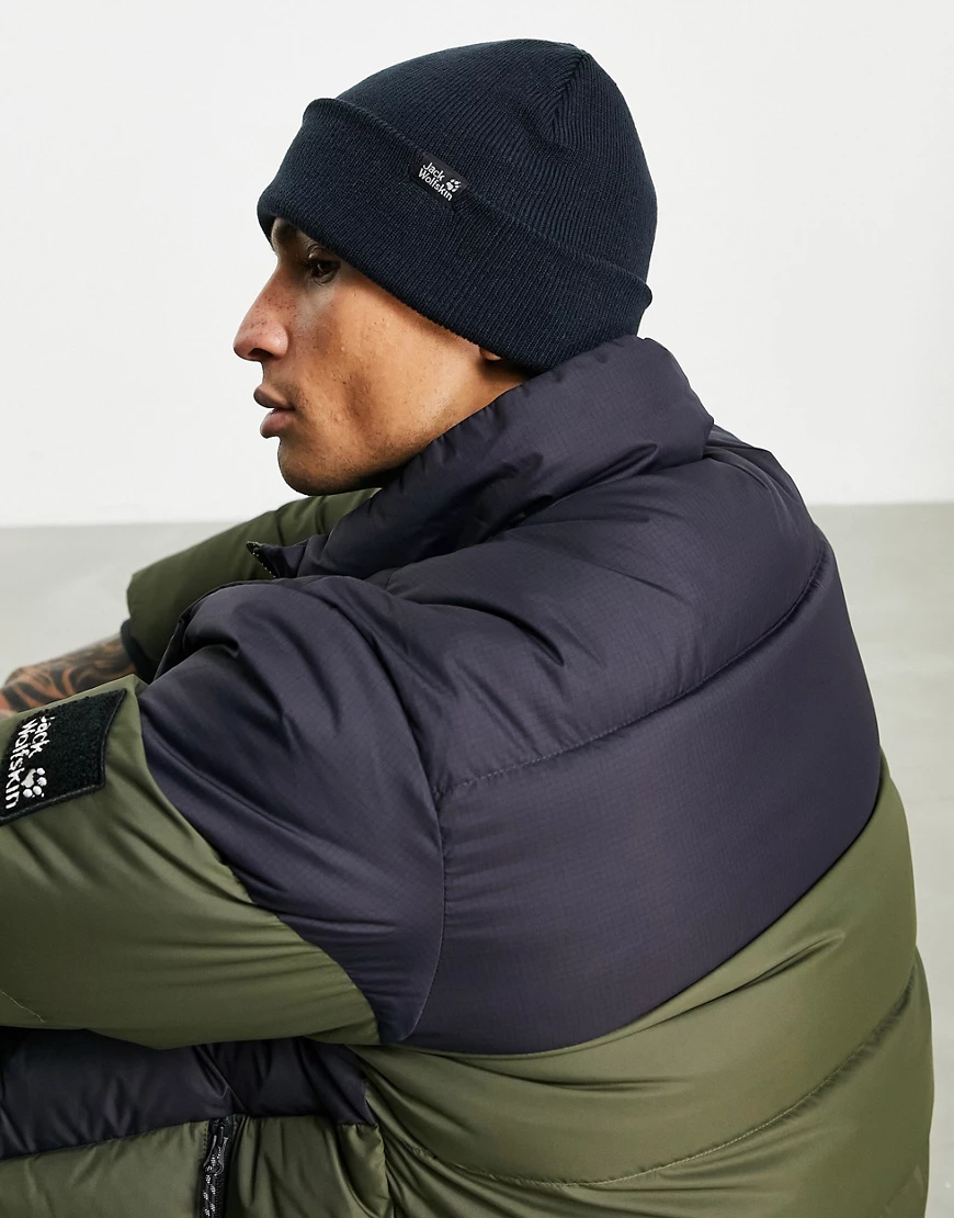 Jack Wolfskin – Gerippte Strickmütze in Marineblau günstig online kaufen