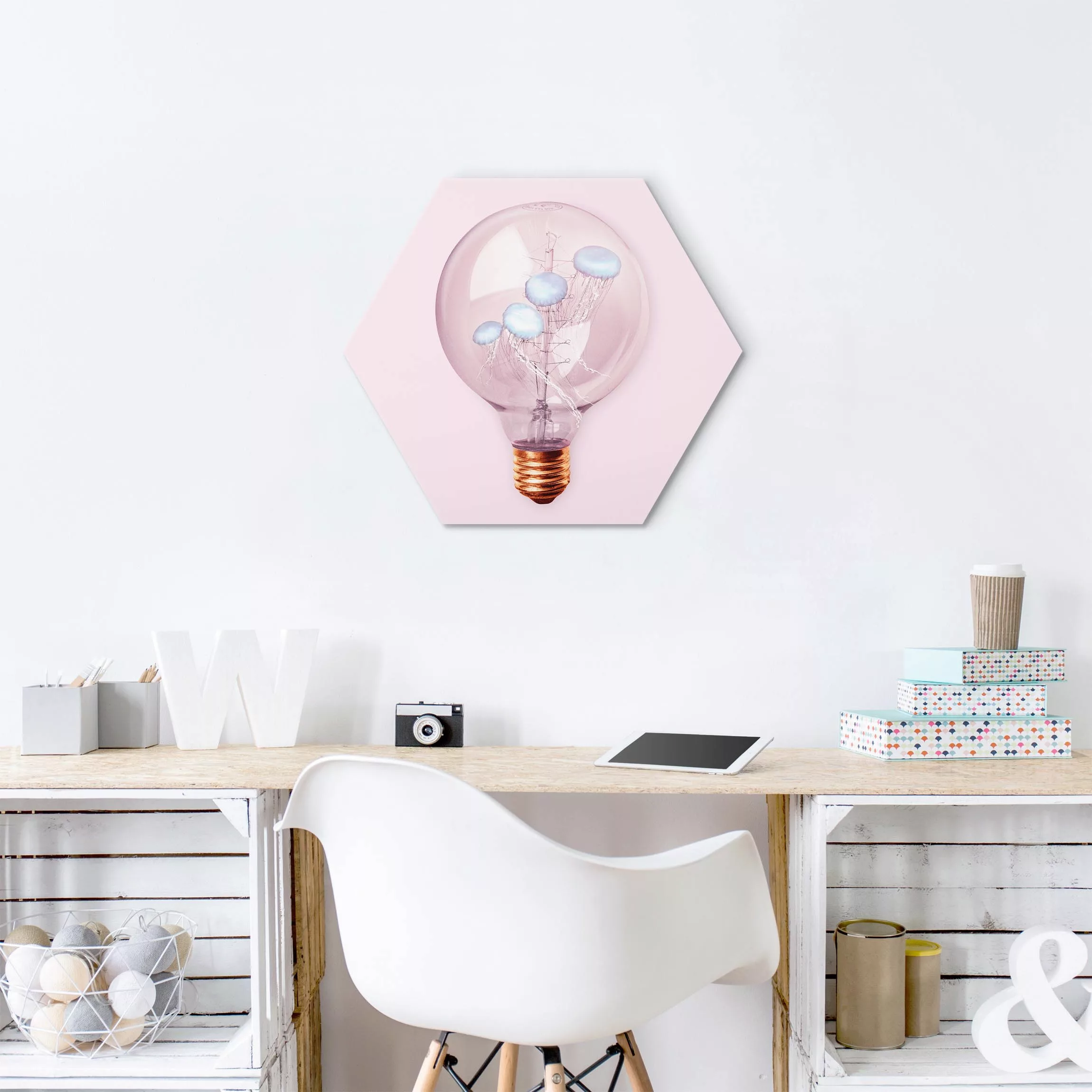 Hexagon-Alu-Dibond Bild Glühbirne mit Quallen günstig online kaufen