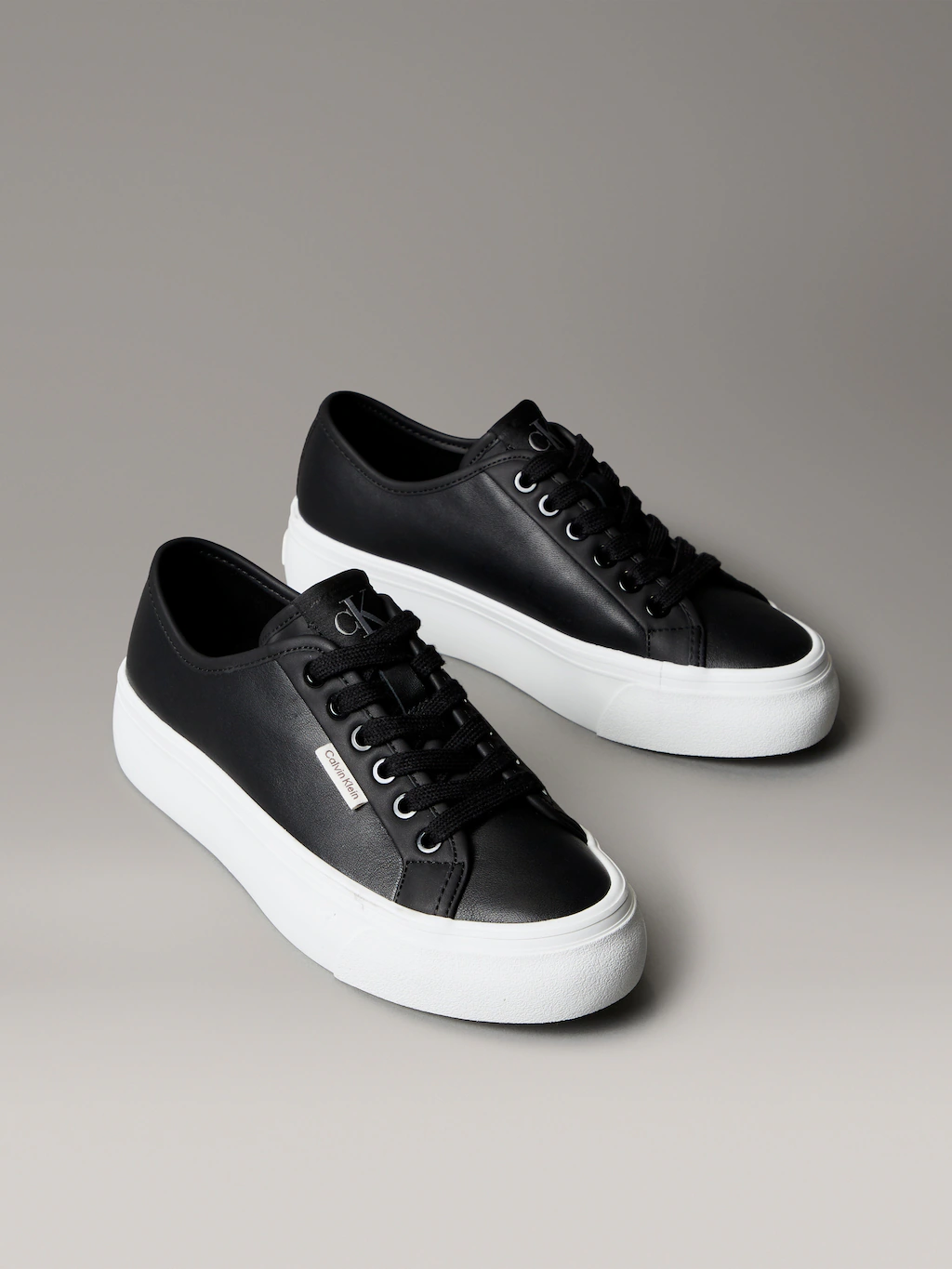 Calvin Klein Jeans Plateausneaker "VULC FLATF LACE UP LTH CK", Schnürschuh, günstig online kaufen