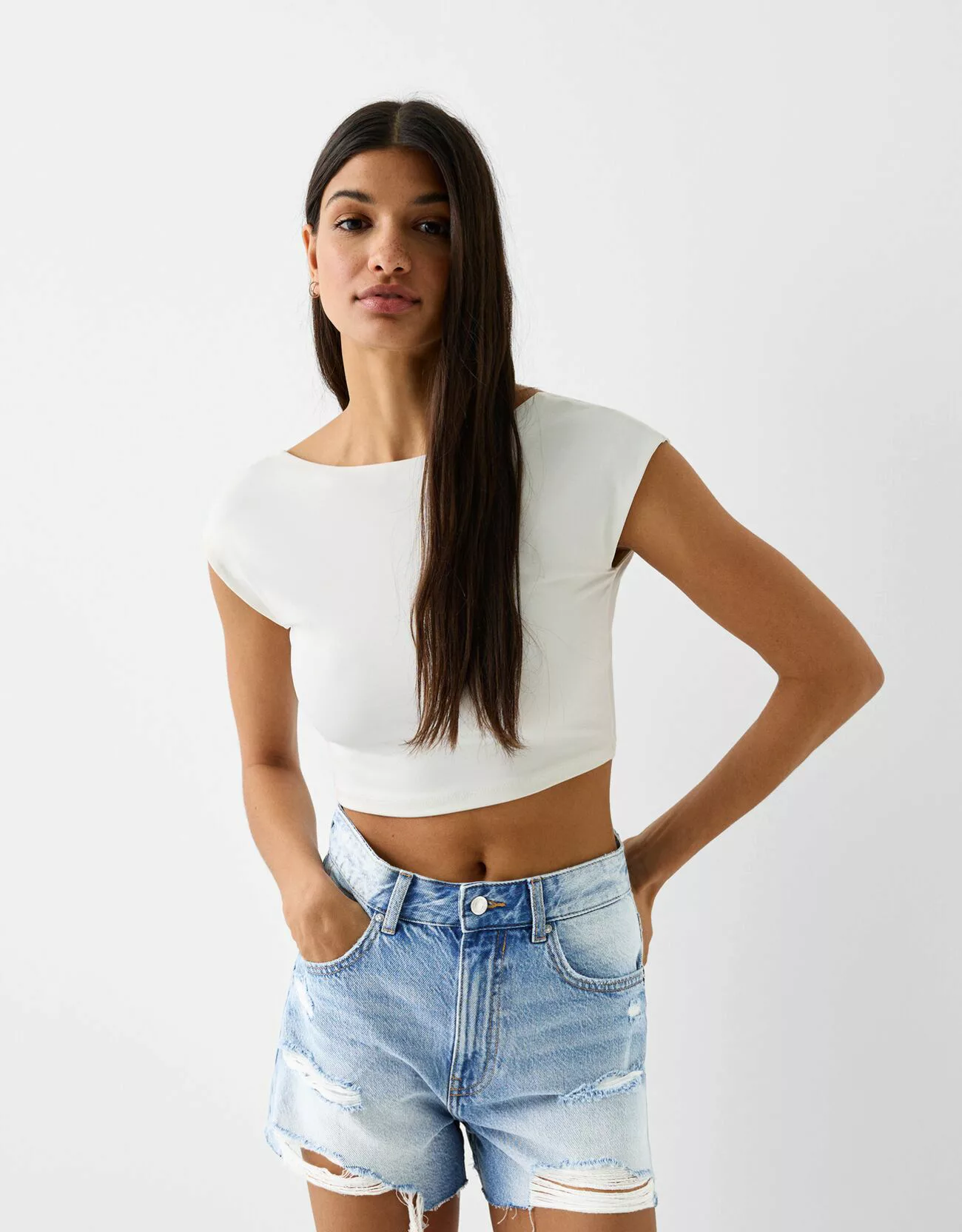 Bershka Jeansshorts Mit Rissen Damen 32 Ausgewaschenes Blau günstig online kaufen