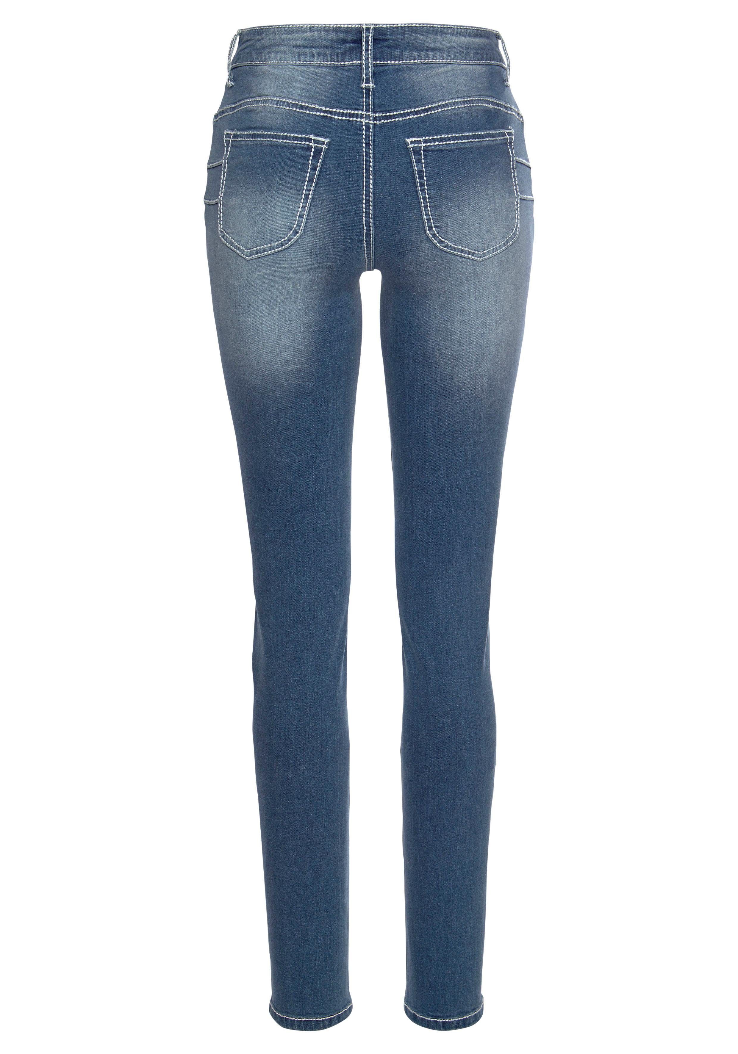 Arizona Slim-fit-Jeans "mit sichtbarer, schräger Knopfleiste", Mid Waist günstig online kaufen