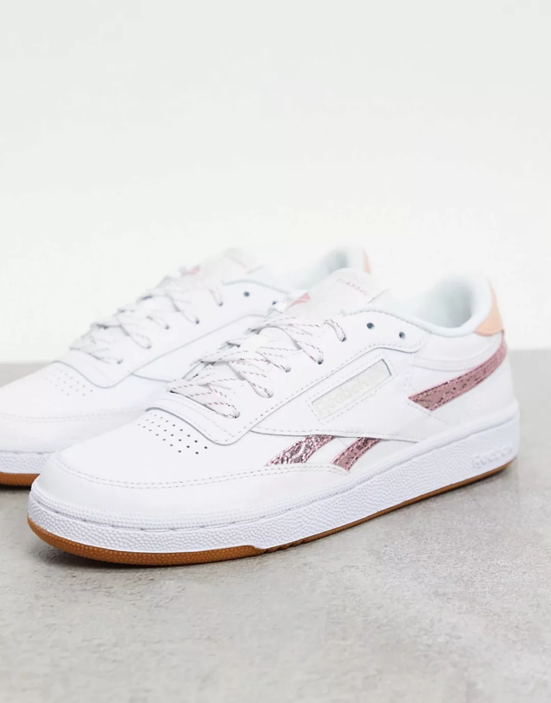 Reebok – Club C 85 – Sneaker in Weiß mit Details in Roségold günstig online kaufen