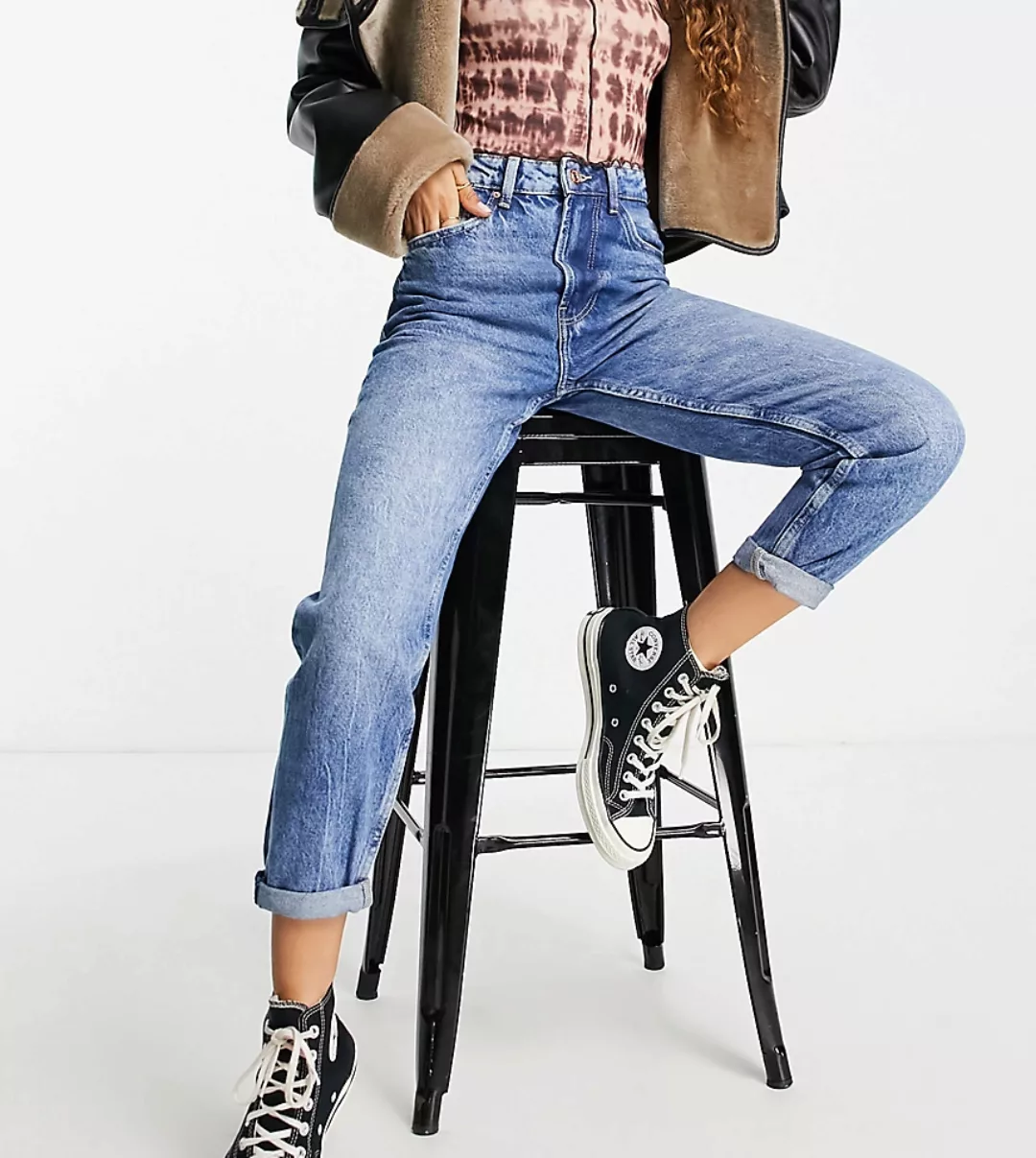 Bershka Petite – Mom-Jeans in Vintageblau günstig online kaufen