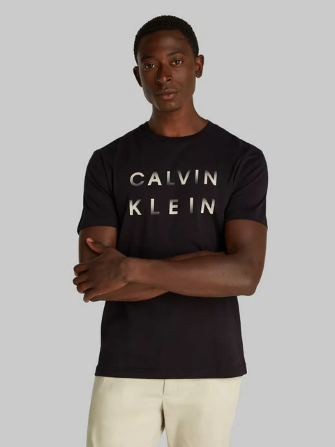 Calvin Klein T-Shirt "CP-ENLARGED LOGO T-SHIRT", mit Logo auf der Brust günstig online kaufen