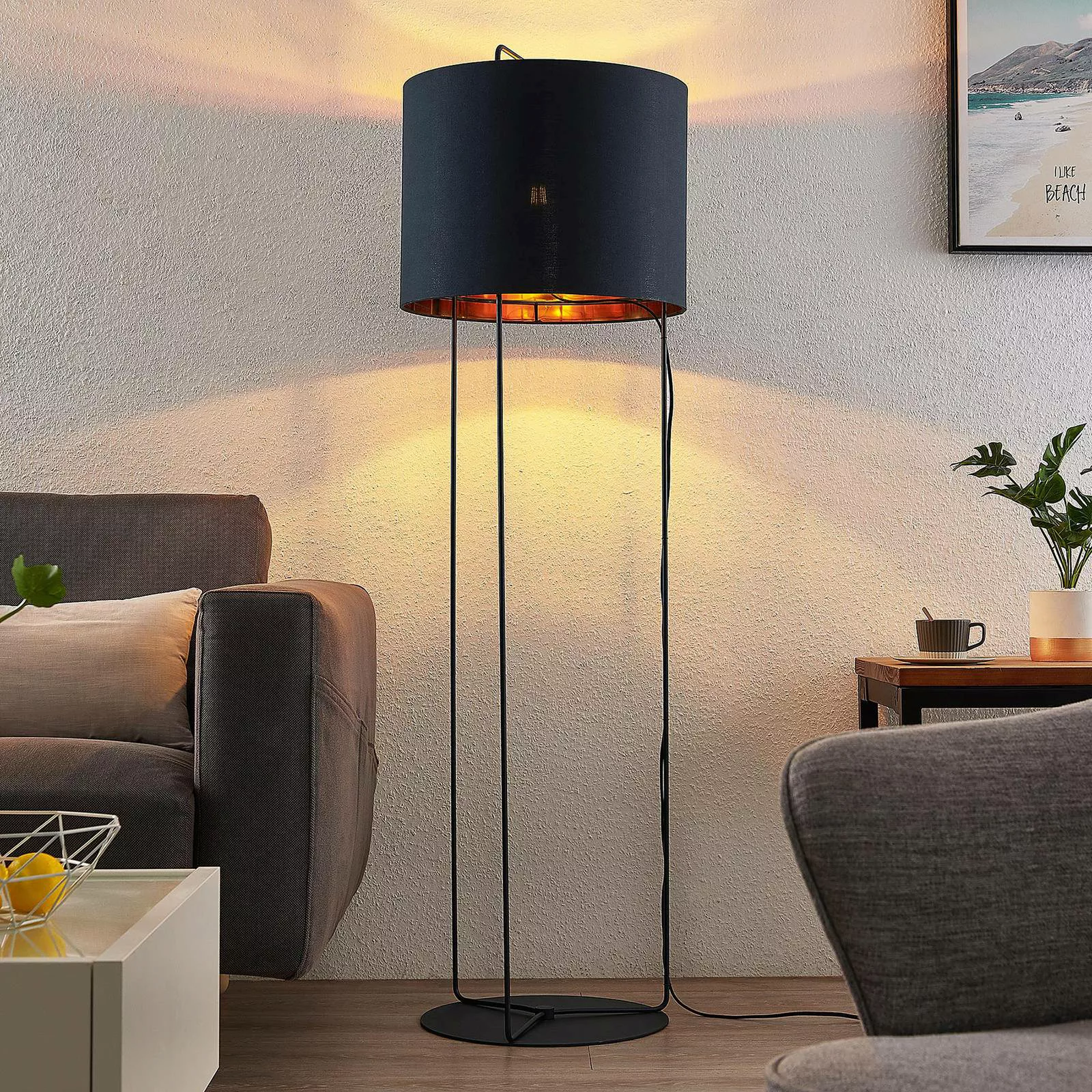 Lindby Kesta Stoff-Stehlampe, Gestell 3 Stäbe günstig online kaufen