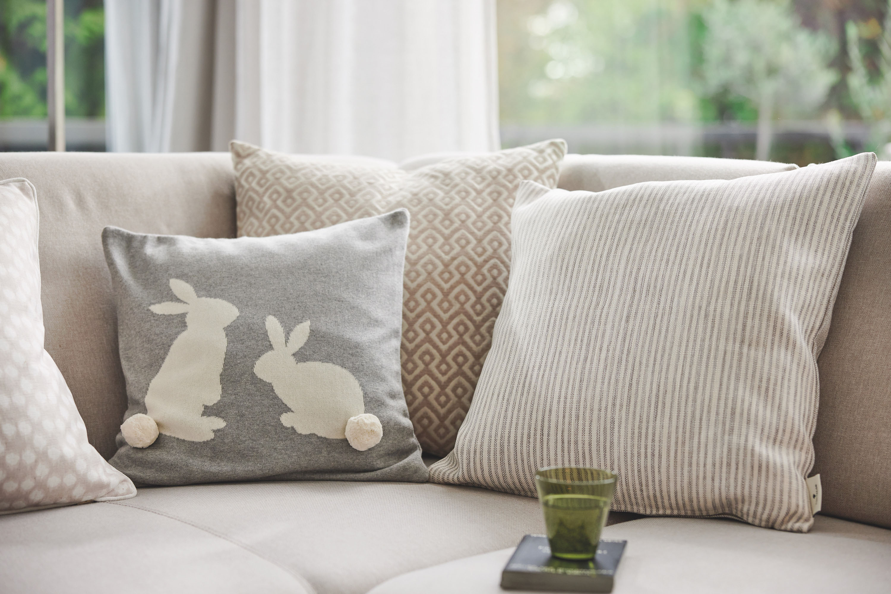 Kissenhülle »Bobble Rabbit«, (1 St.), mit Bommelapplikation günstig online kaufen