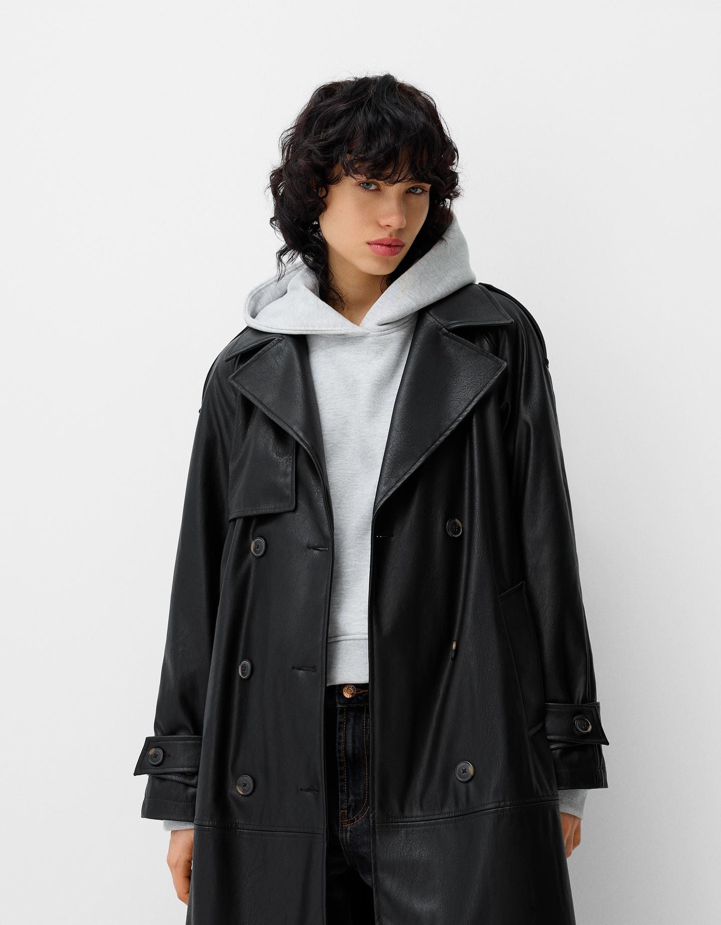 Bershka Trenchcoat Aus Kunstleder Damen S Schwarz günstig online kaufen