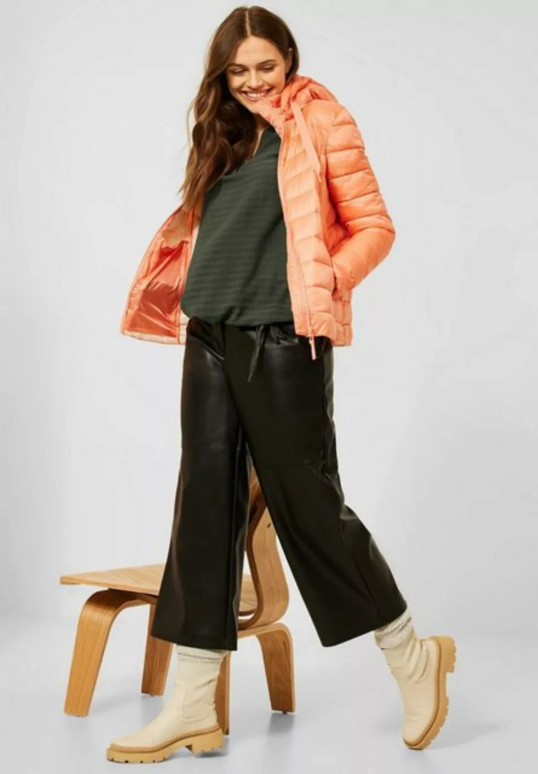 Marikoo Steppjacke "Luci", mit Kapuze, modische Damen Übergangsjacke mit gr günstig online kaufen
