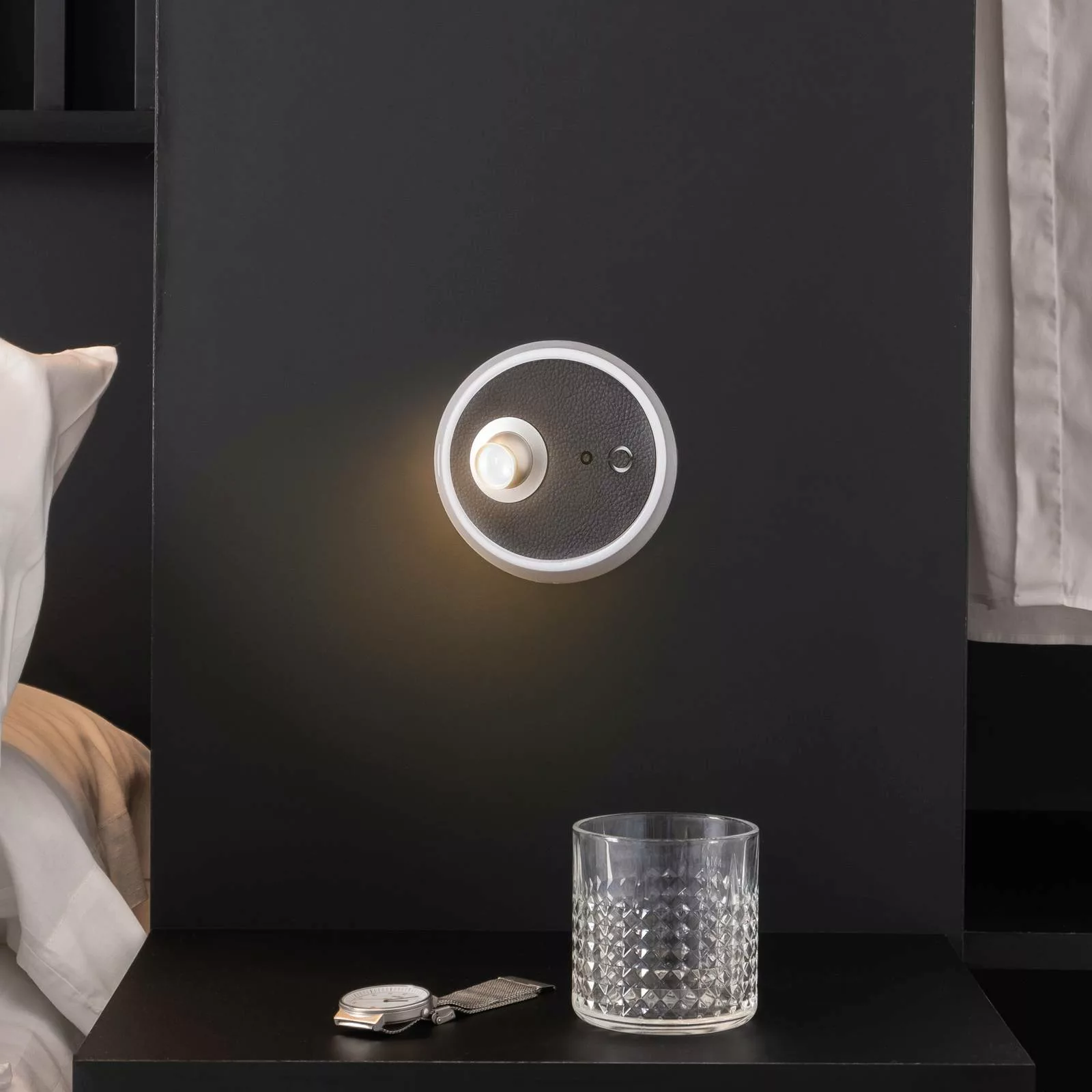 LED-Wandlampe Zoom Spot USB-Ausgang, Leder schwarz günstig online kaufen