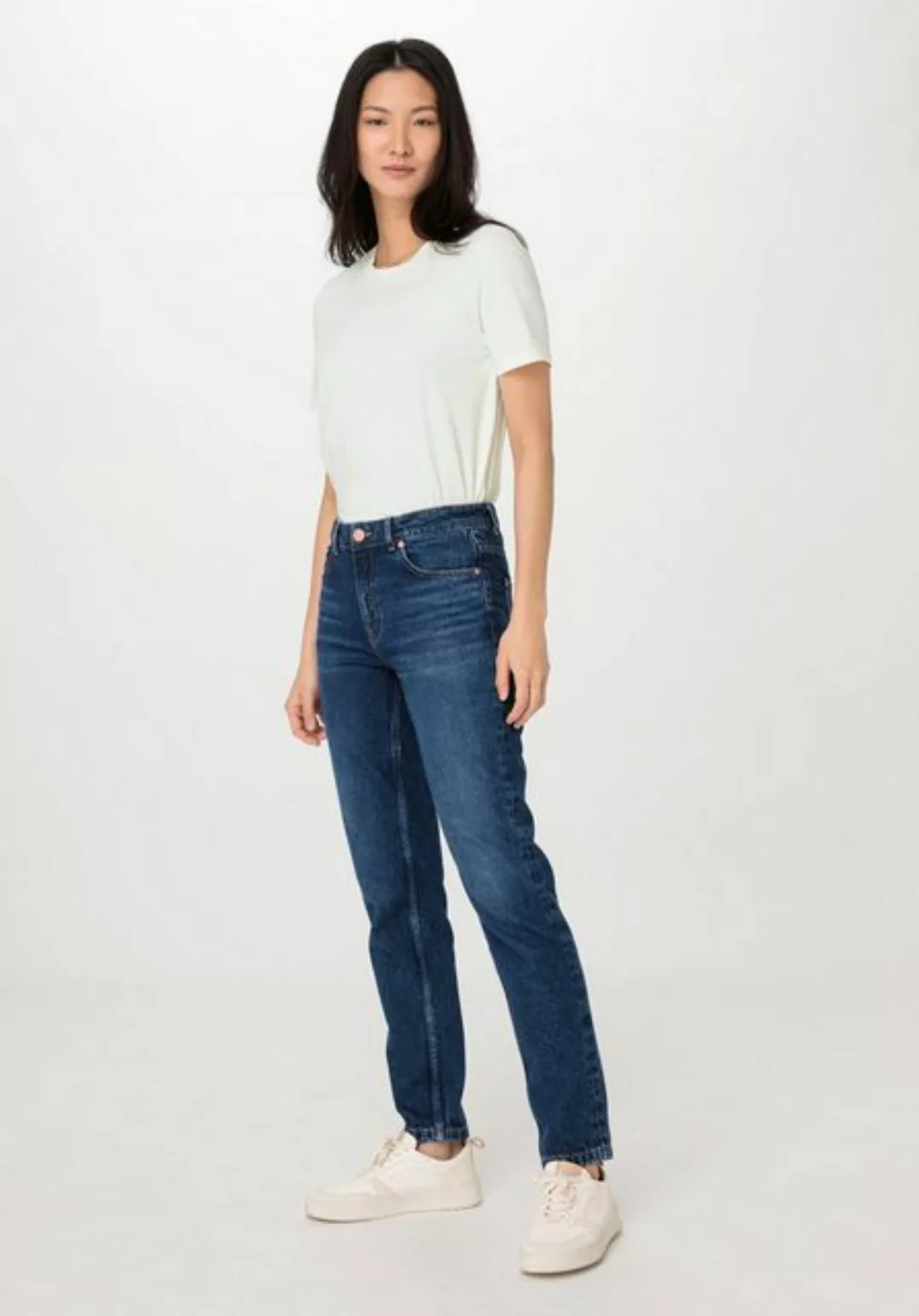 Hessnatur 5-Pocket-Jeans HANNA High Rise Mom aus reinem Bio-Denim (1-tlg) günstig online kaufen