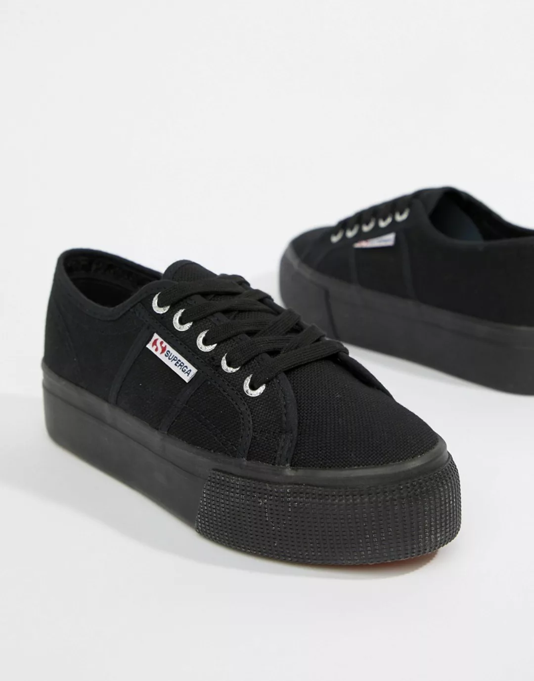 Superga – 2790 Linea – Plateau-Sneaker in Schwarz günstig online kaufen