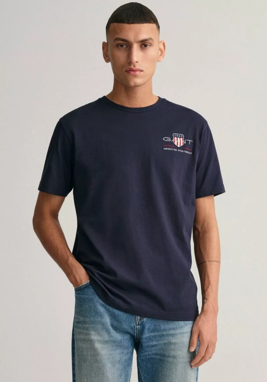 Gant T-Shirt REG ARCHIVE SHIELD EMB SS T-SHIRT von dem Archiv aus den 1980e günstig online kaufen