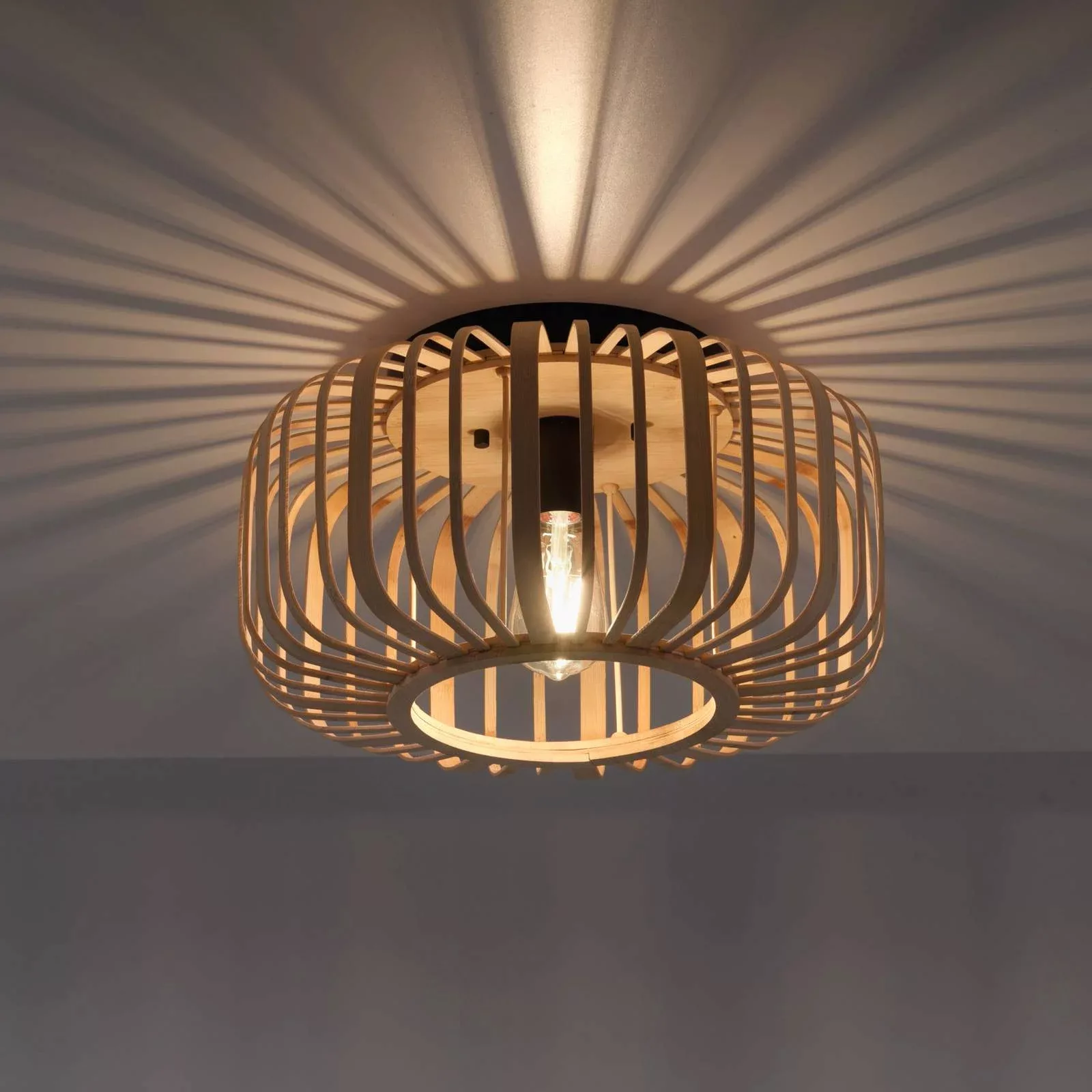 Deckenlampe Racoon aus Holz, dicke Streben, Ø 42cm günstig online kaufen