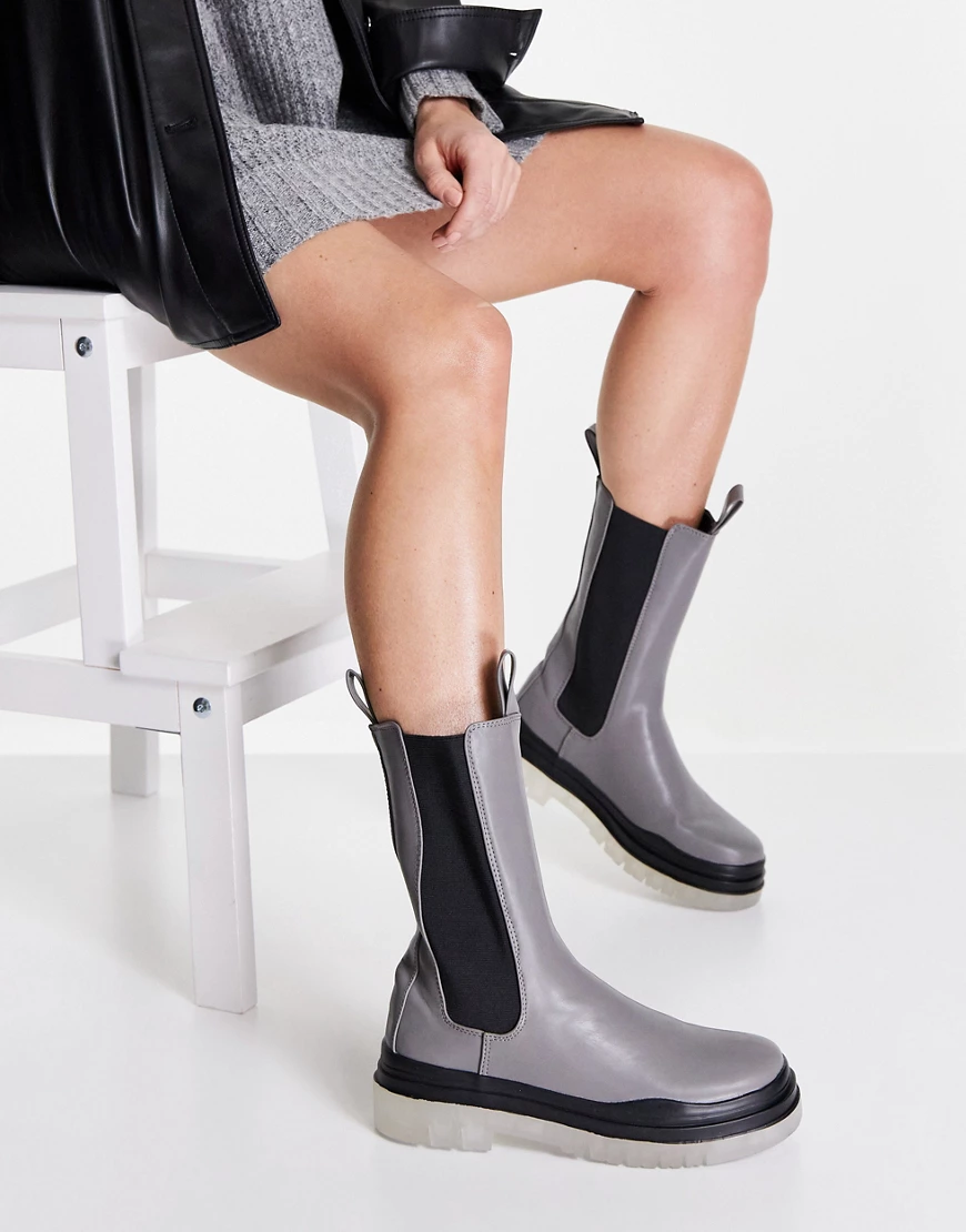 Public Desire – Winter – Stiefel in Grau mit durchsichtiger Sohle günstig online kaufen