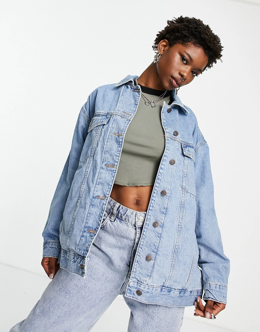 ASOS DESIGN – Oversize-Jeansjacke aus Bio-Baumwollmix in mittelblauer Wasch günstig online kaufen