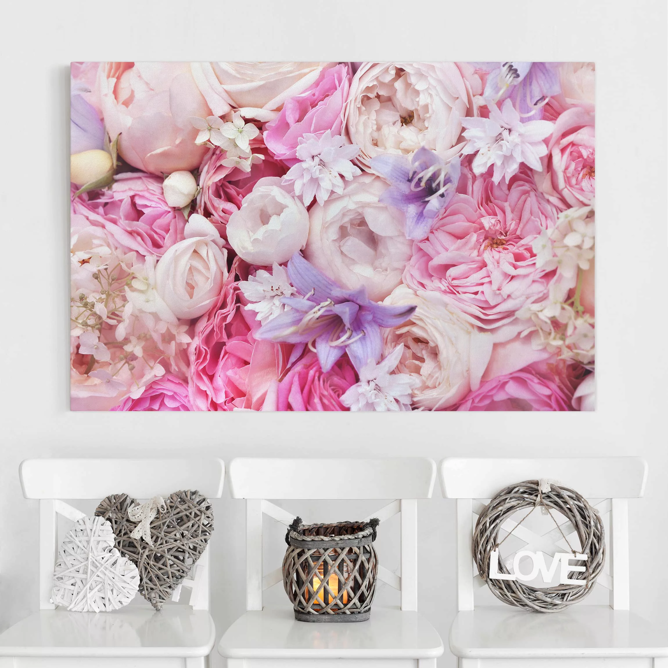 Leinwandbild Blumen - Querformat Shabby Rosen mit Glockenblumen günstig online kaufen
