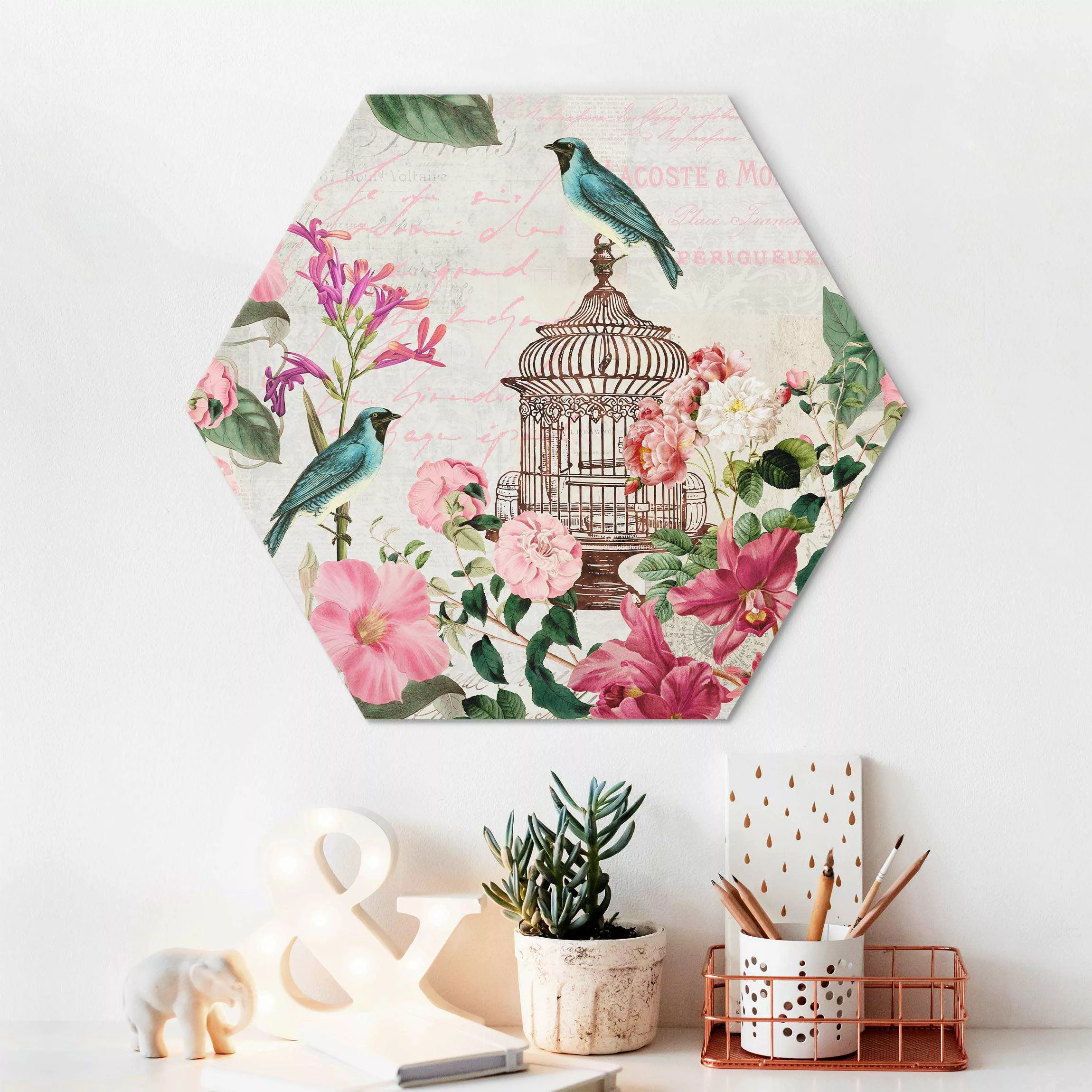 Hexagon-Alu-Dibond Bild Shabby Chic Collage - Rosa Blüten und blaue Vögel günstig online kaufen