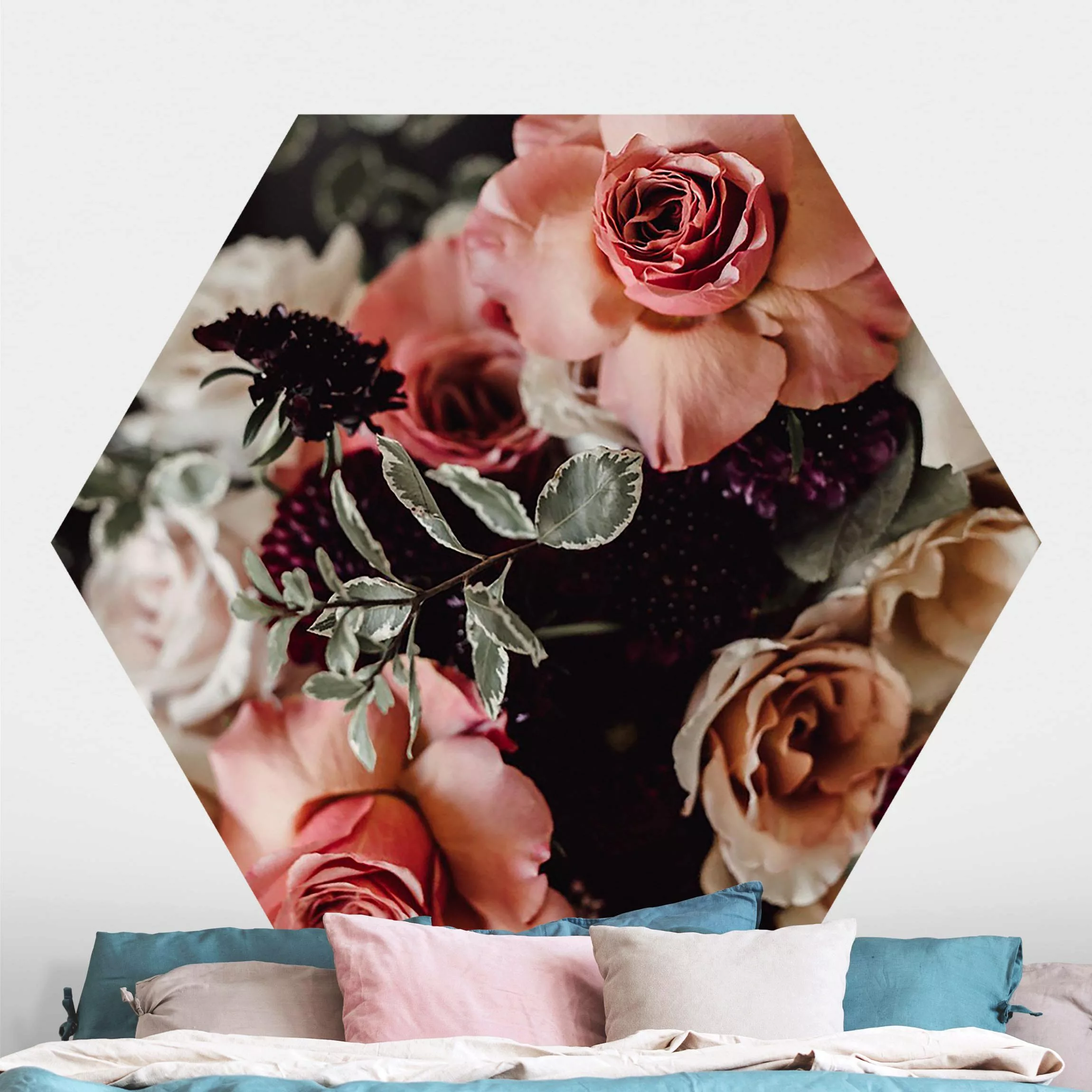 Hexagon Fototapete selbstklebend Edles Blumen Bouquet günstig online kaufen