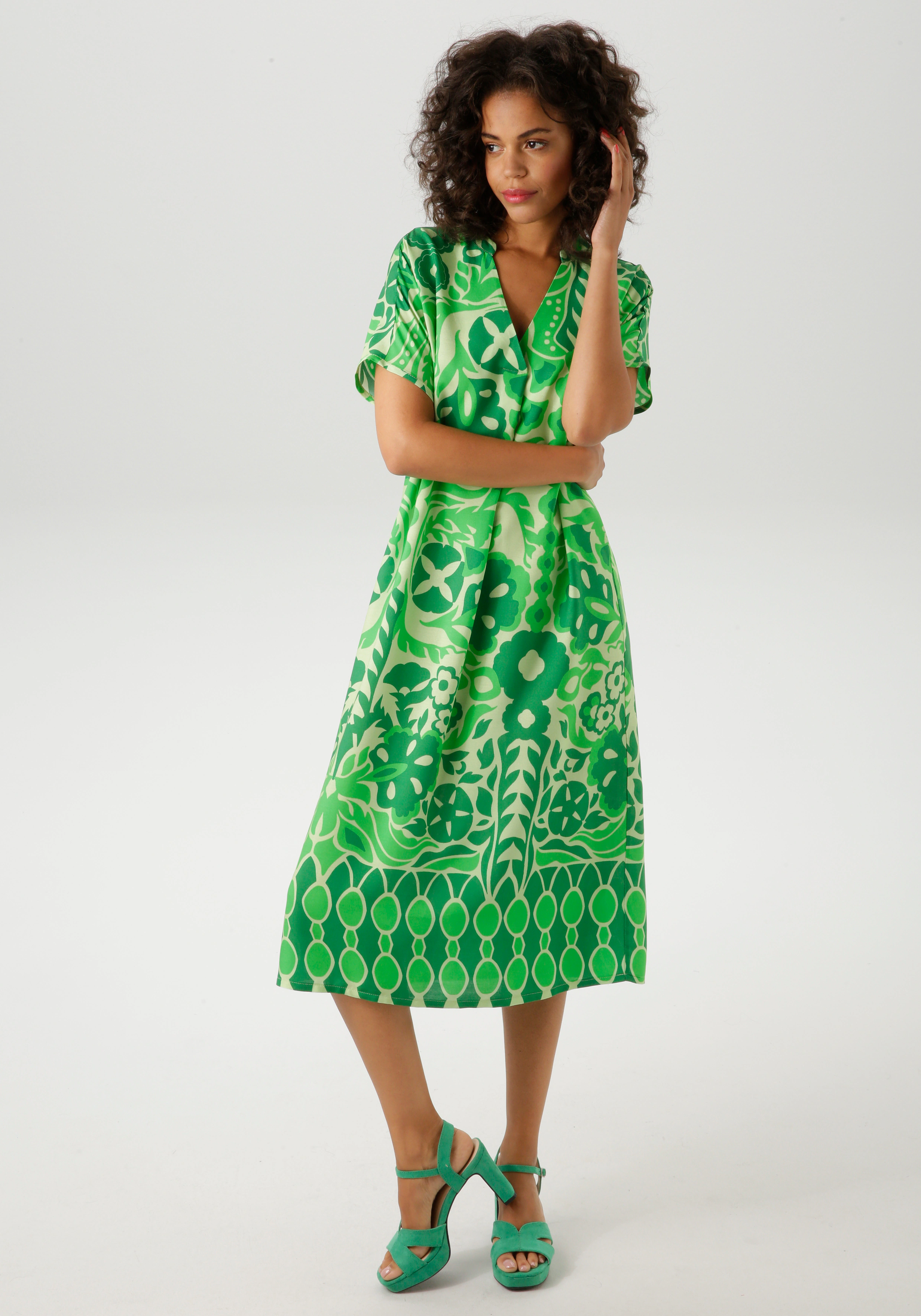 Aniston CASUAL Sommerkleid, mit extravagantem, grafischen Druck günstig online kaufen
