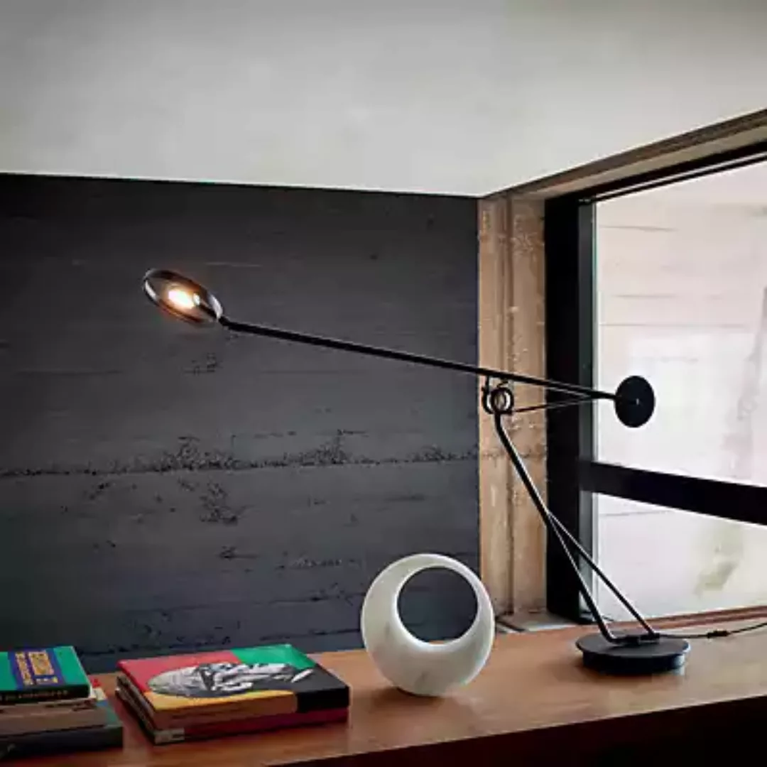 DCW - Aaro LED Schreibtischleuchte - schwarz günstig online kaufen