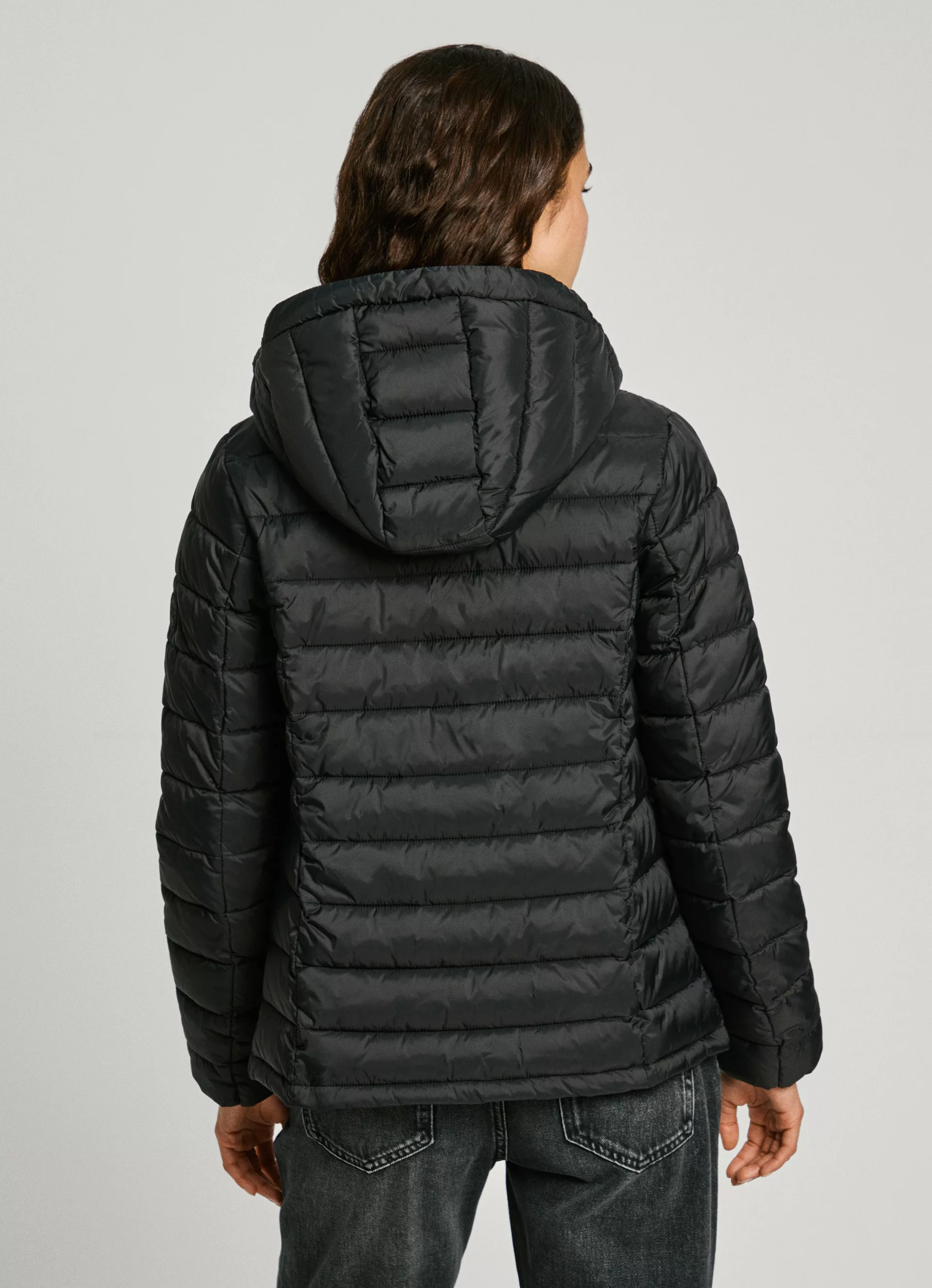 Pepe Jeans Outdoorjacke AMMY SHORT mit abnehmbarer Kapuze günstig online kaufen