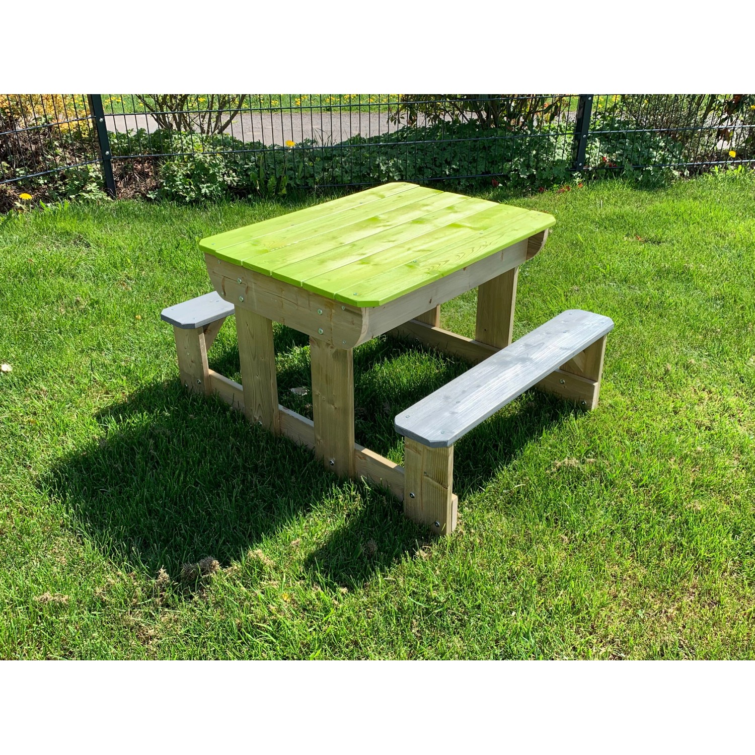 Wendi Toys Sand & Wasser Picknick Tisch inkl. Bänken 50 cm x 100 cm x 80 cm günstig online kaufen