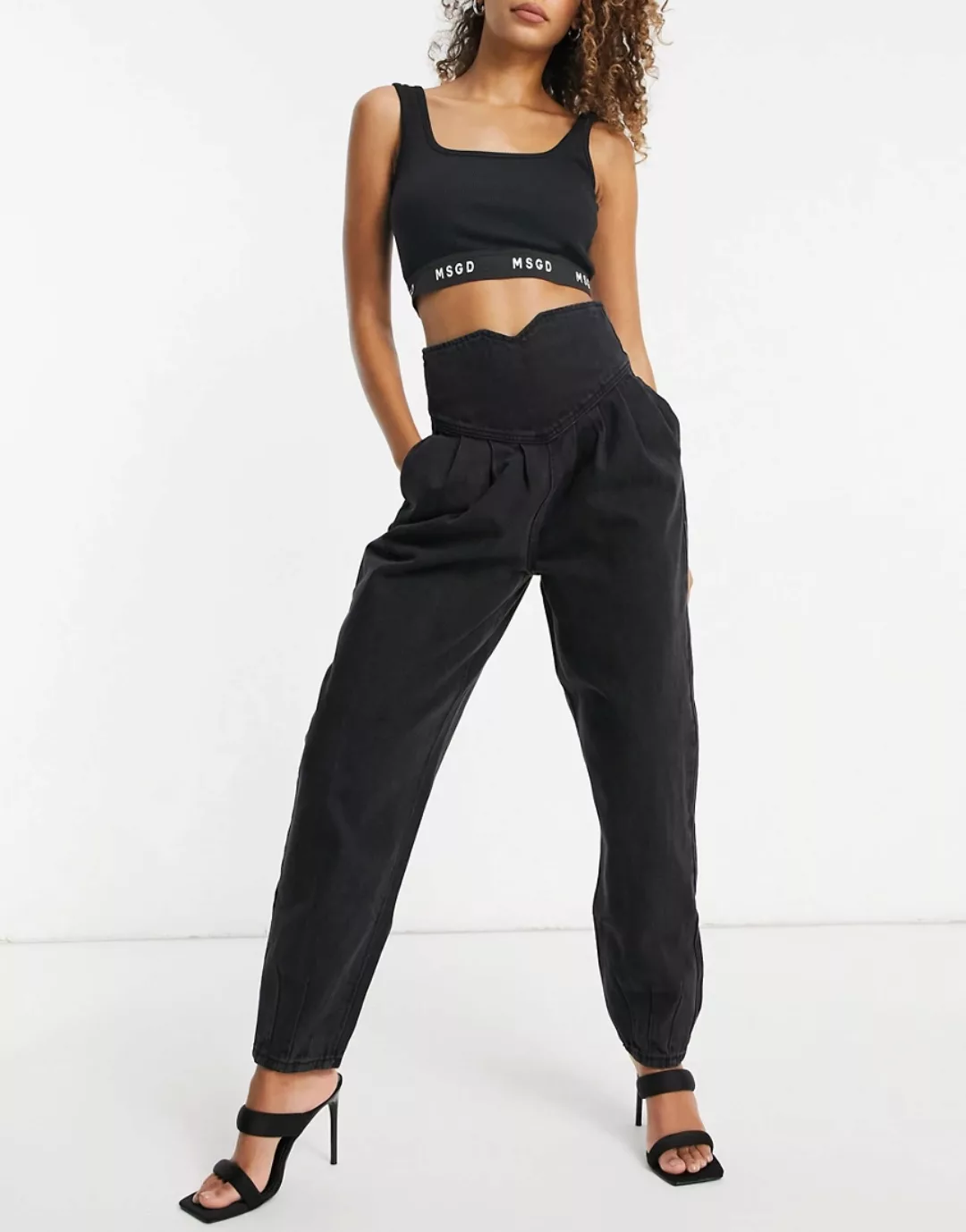 Missguided – Ballon-Jeans in Schwarz mit hohem Bund und Korsett-Taille günstig online kaufen