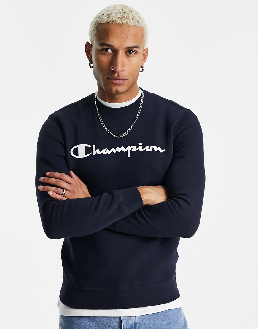 Champion – Sweatshirt mit großem Logo in Marine-Marineblau günstig online kaufen