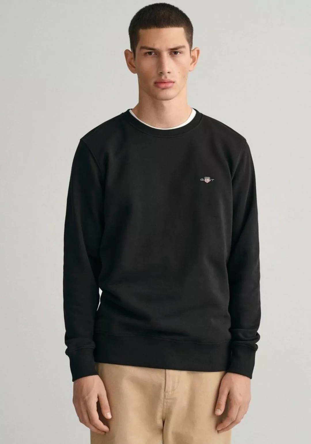 Gant Sweatshirt REG SHIELD C-NECK SWEAT mit Logostickerei auf der Brust günstig online kaufen