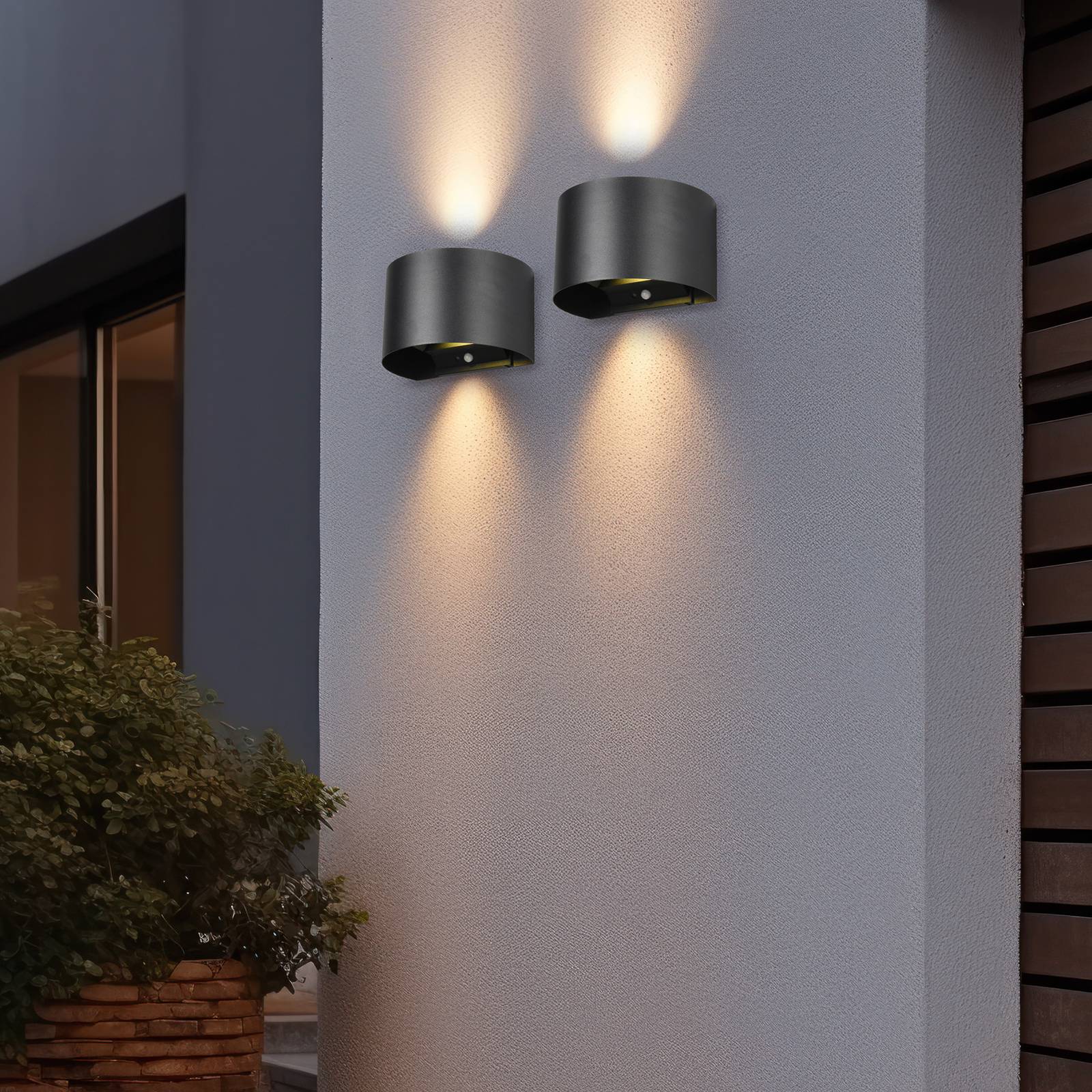 LED-Akku-Außenwandlampe Talent, schwarz, Breite 16 cm Sensor günstig online kaufen