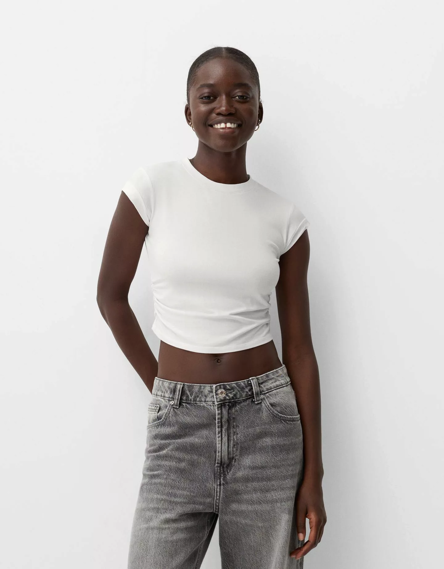 Bershka T-Shirt Mit Kurzen Ärmeln Damen Xs Grbrochenes Weiss günstig online kaufen