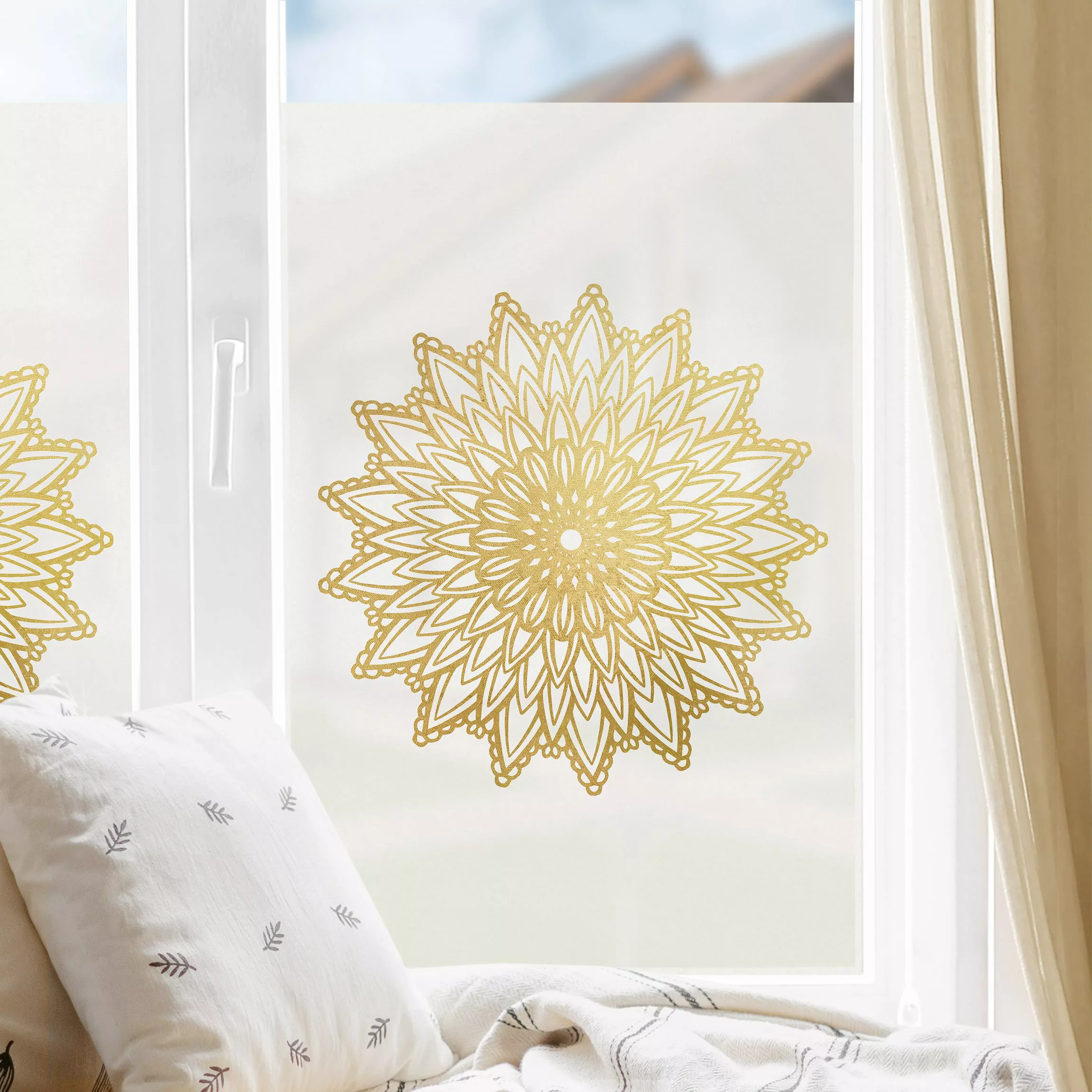 Fensterfolie Mandala Sonne Illustration weiß gold günstig online kaufen