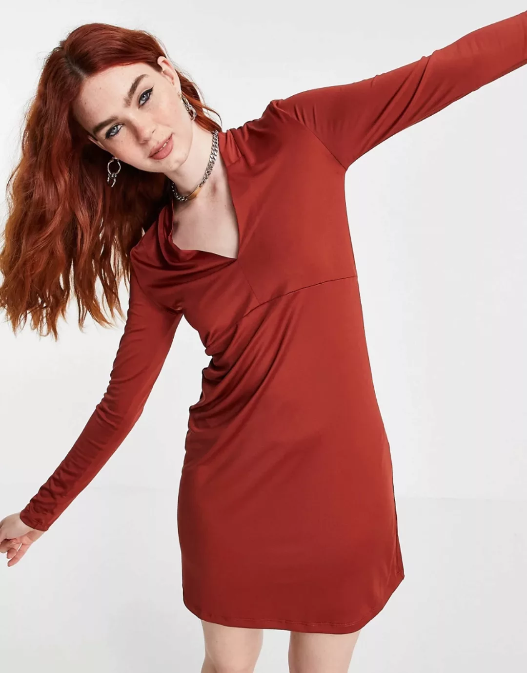 Vila – Jersey-Kleid mit V-Ausschnitt in Braun günstig online kaufen