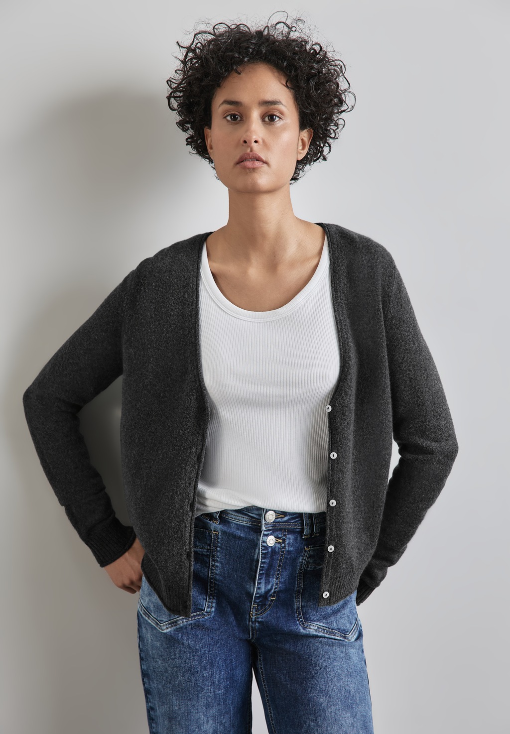 STREET ONE Cardigan - Strickjacke mit Knopfleiste A253824 - V-Ausschnitt günstig online kaufen