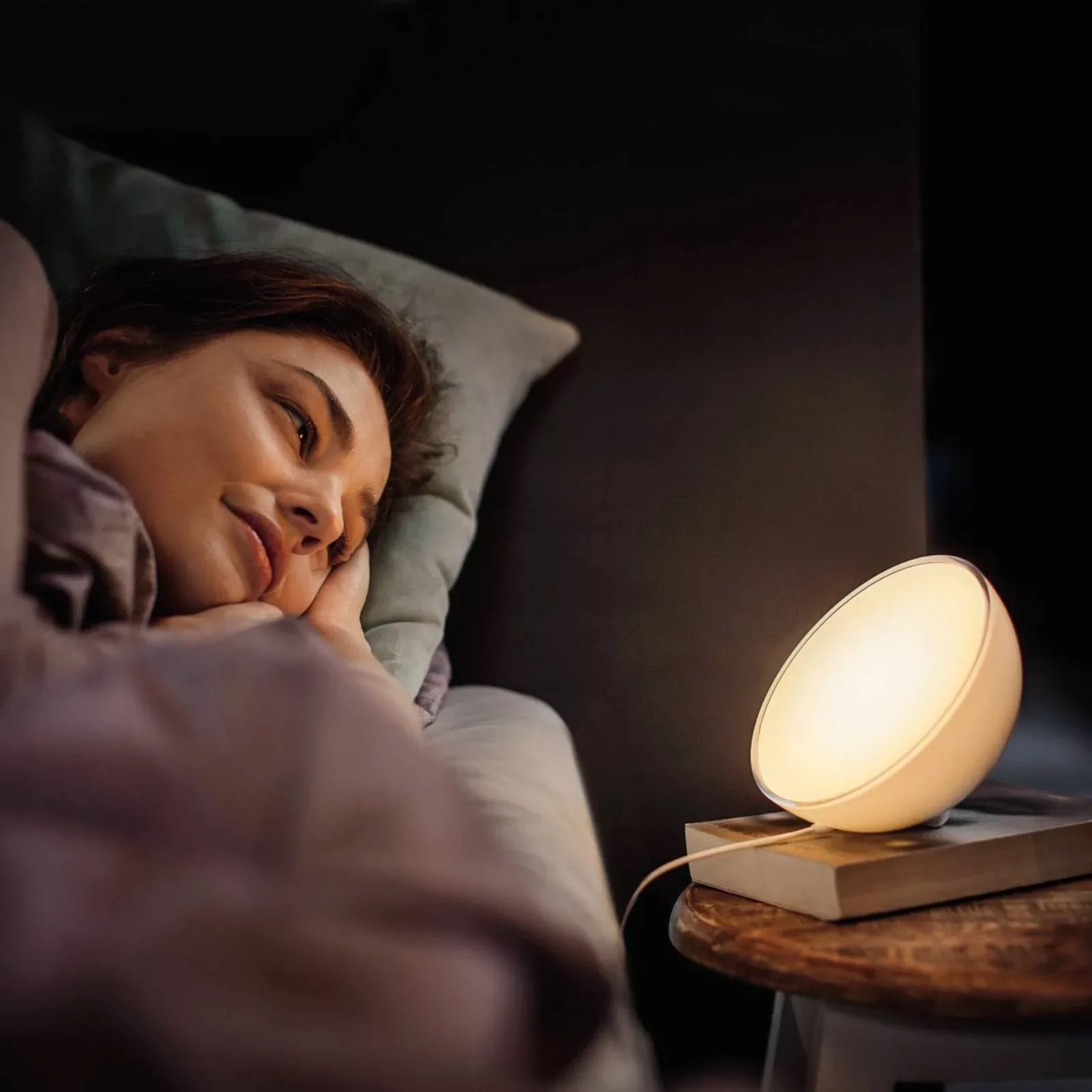 Philips Hue Go Tischlampe White and Color Ambiance günstig online kaufen