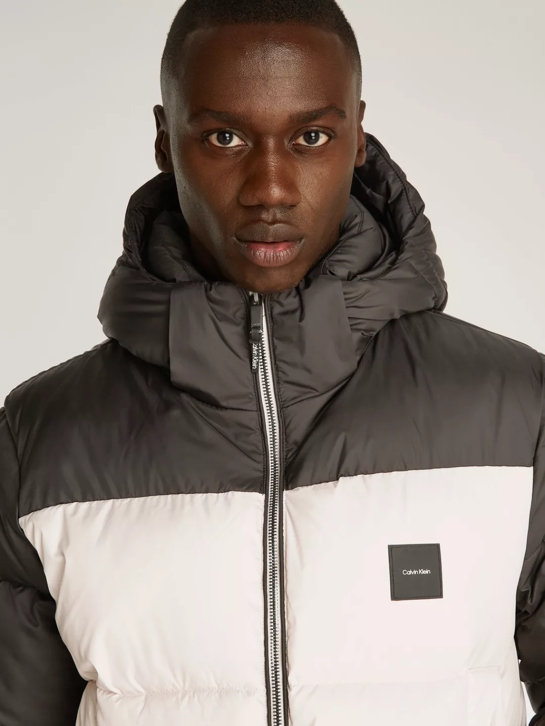 Calvin Klein Outdoorjacke "HOODED QUILT COLOR-BLOCK PUFFER", mit Kapuze, mi günstig online kaufen