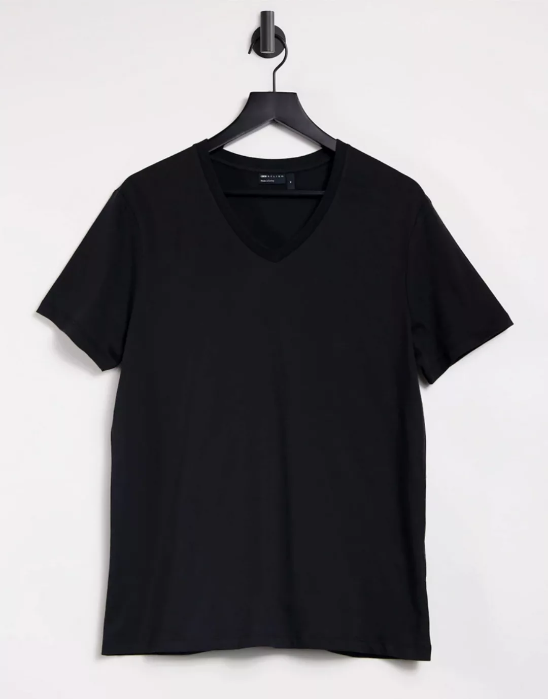 ASOS DESIGN – Schwarzes T-Shirt mit V-Ausschnitt günstig online kaufen