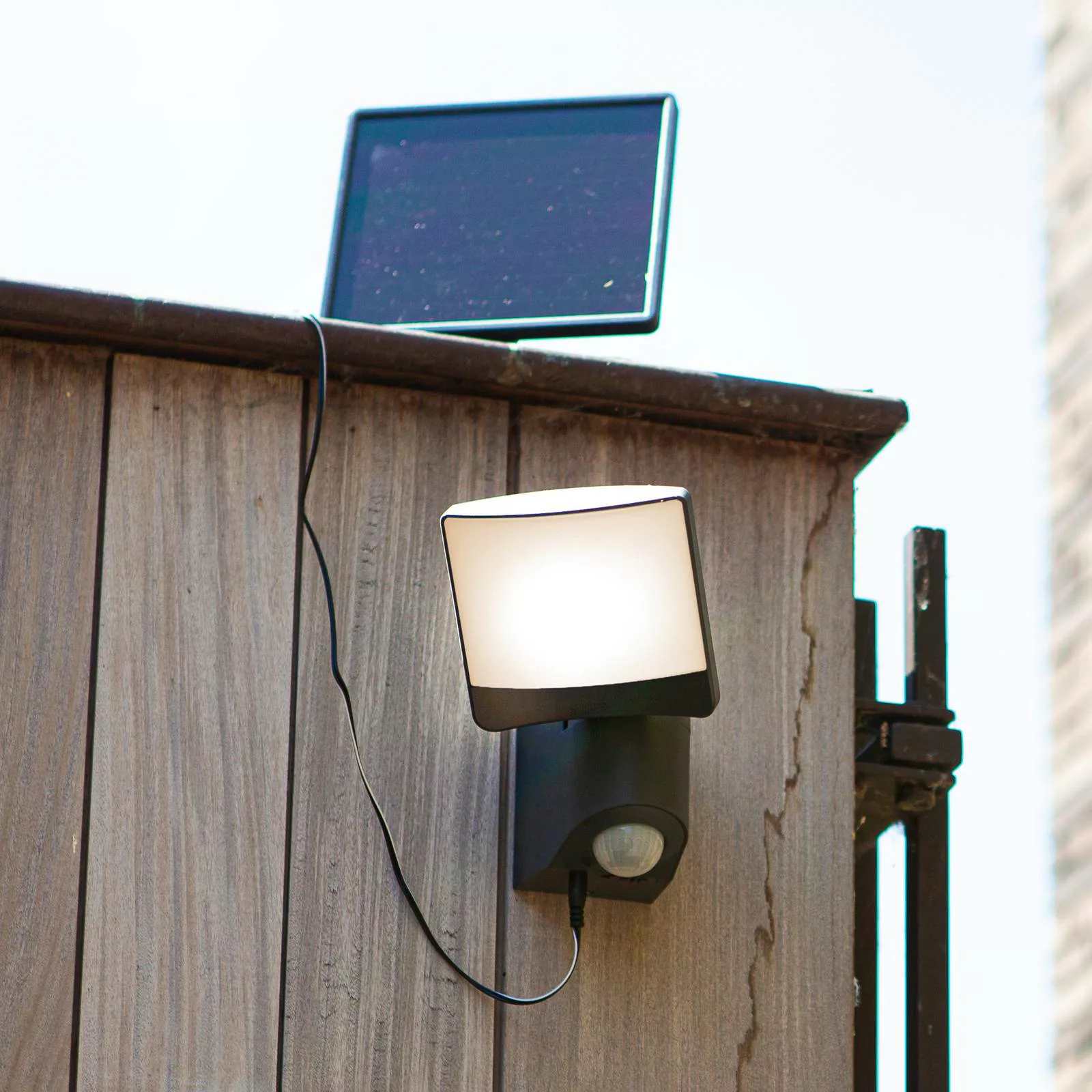 LED Solar Spot Sunshine in Anthrazit 7W 500lm IP54 mit Bewegungsmelder günstig online kaufen