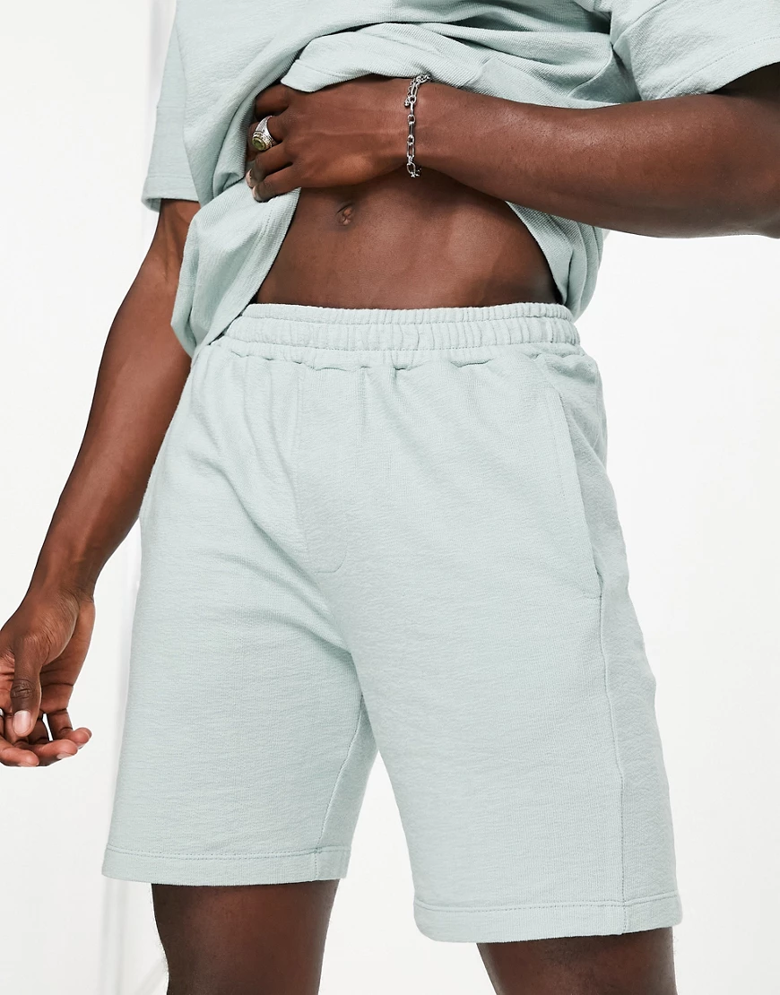 Topman – Shorts in Salbeigrün mit Paspelierung günstig online kaufen