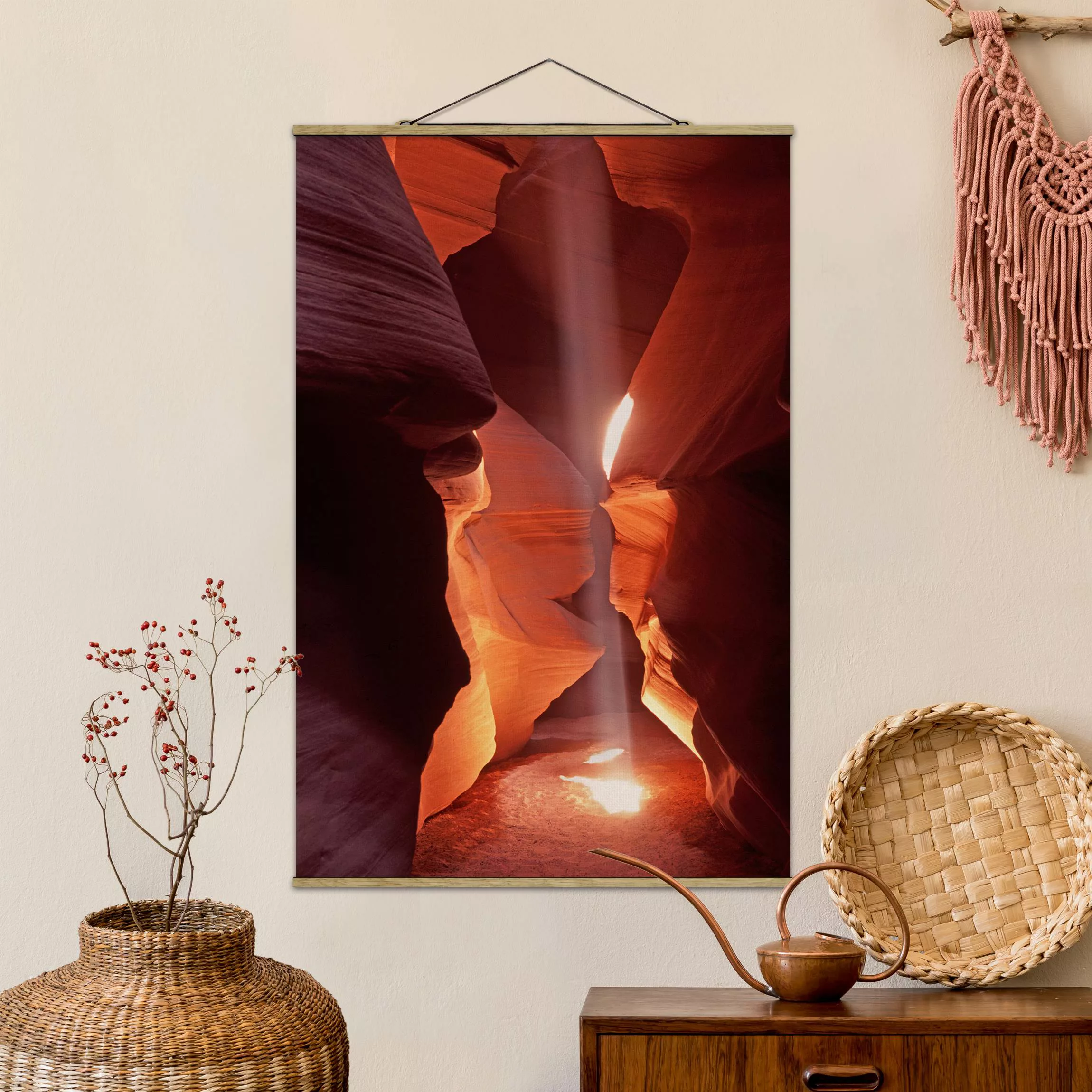 Stoffbild Berge mit Posterleisten - Hochformat Lichtschacht im Antelope Can günstig online kaufen