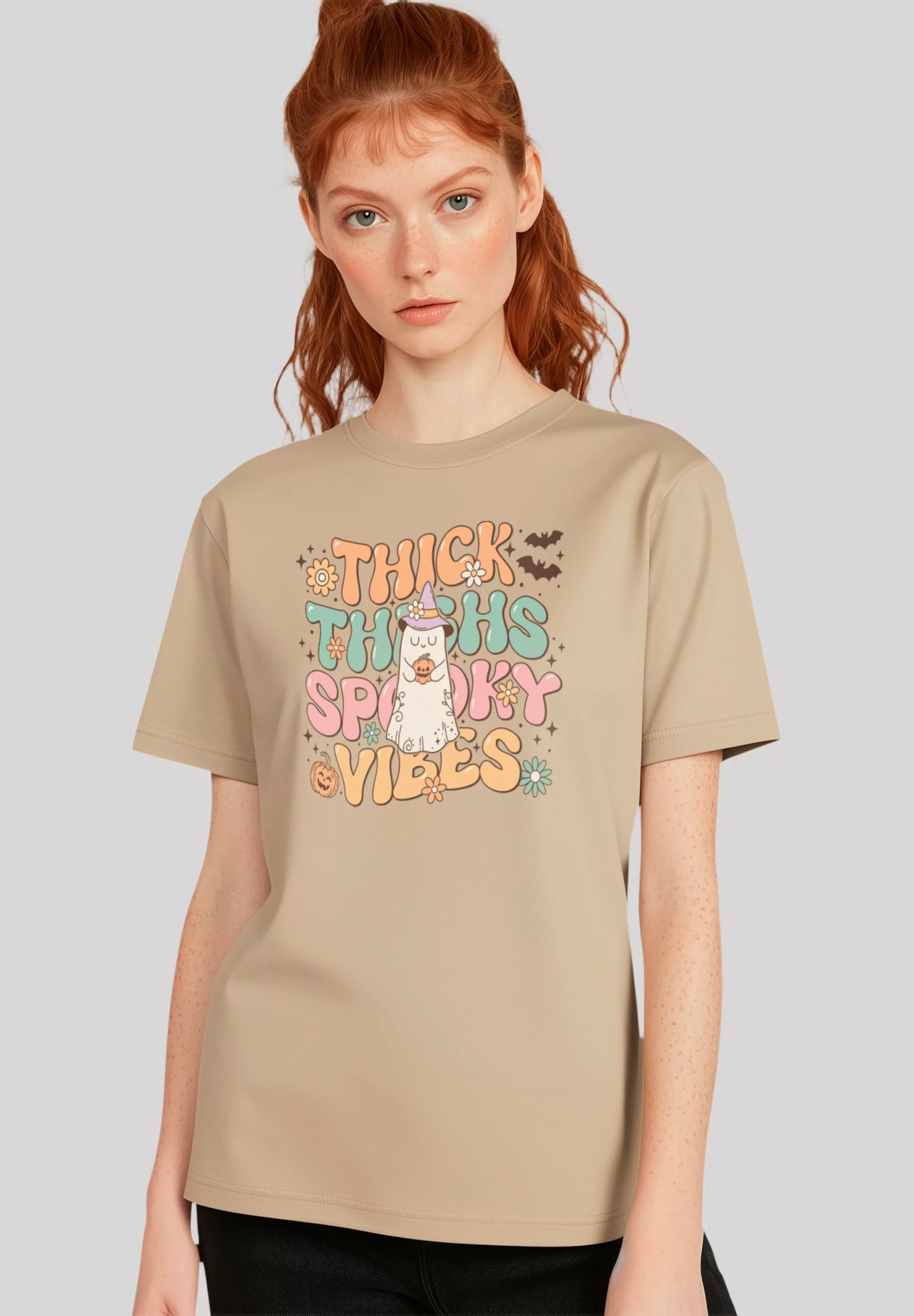 F4NT4STIC T-Shirt "Retro Halloween Thick Thighs Spooky Vibes", Premium Qual günstig online kaufen