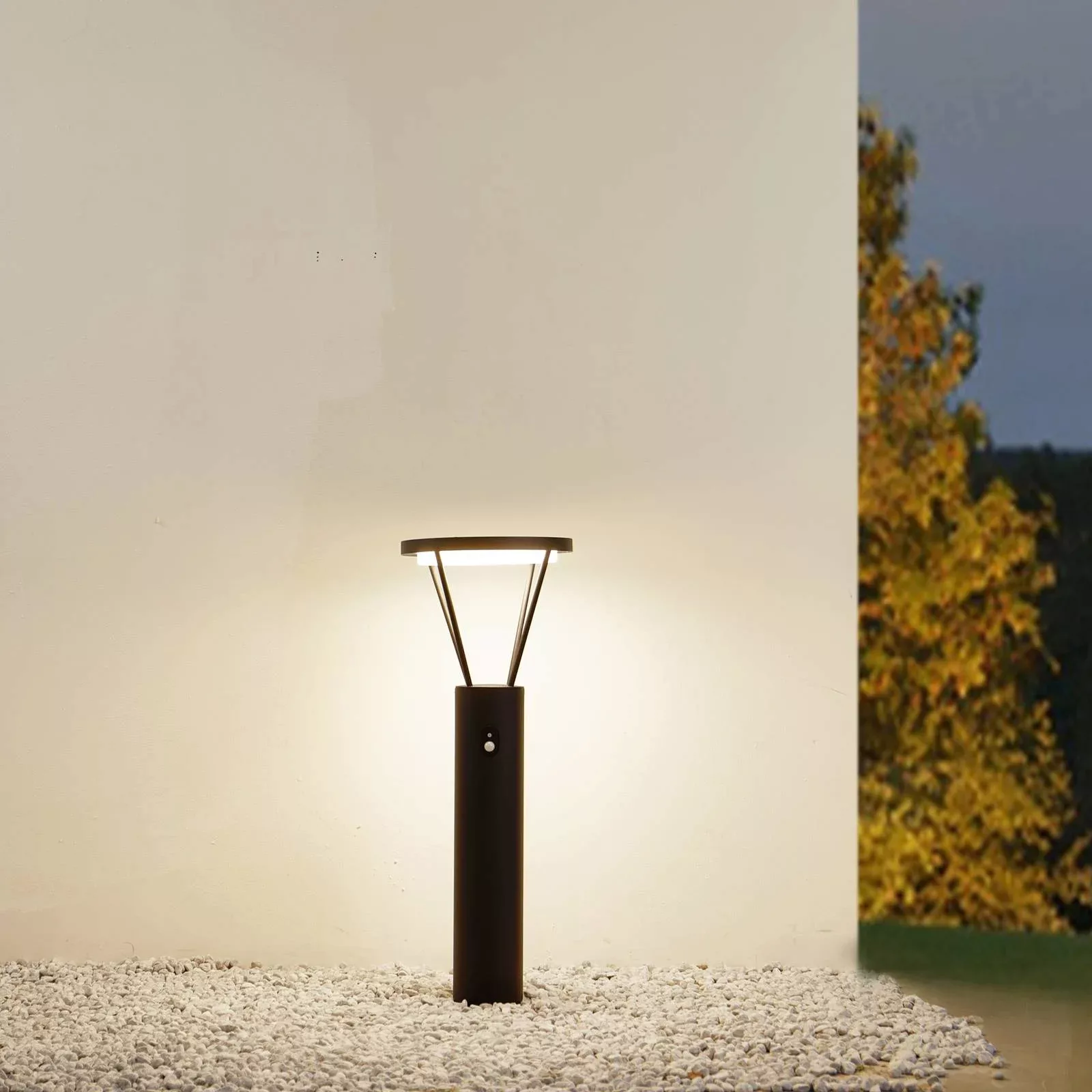 Lucande LED-Solarwegelampe Elario, schwarz, Alu, CCT, Sensor günstig online kaufen