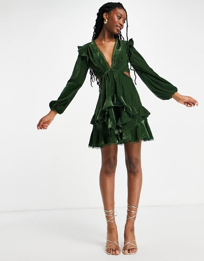 ASOS DESIGN – Minikleid aus Samt in Olivgrün mit Bordüre im Kreisdesign günstig online kaufen