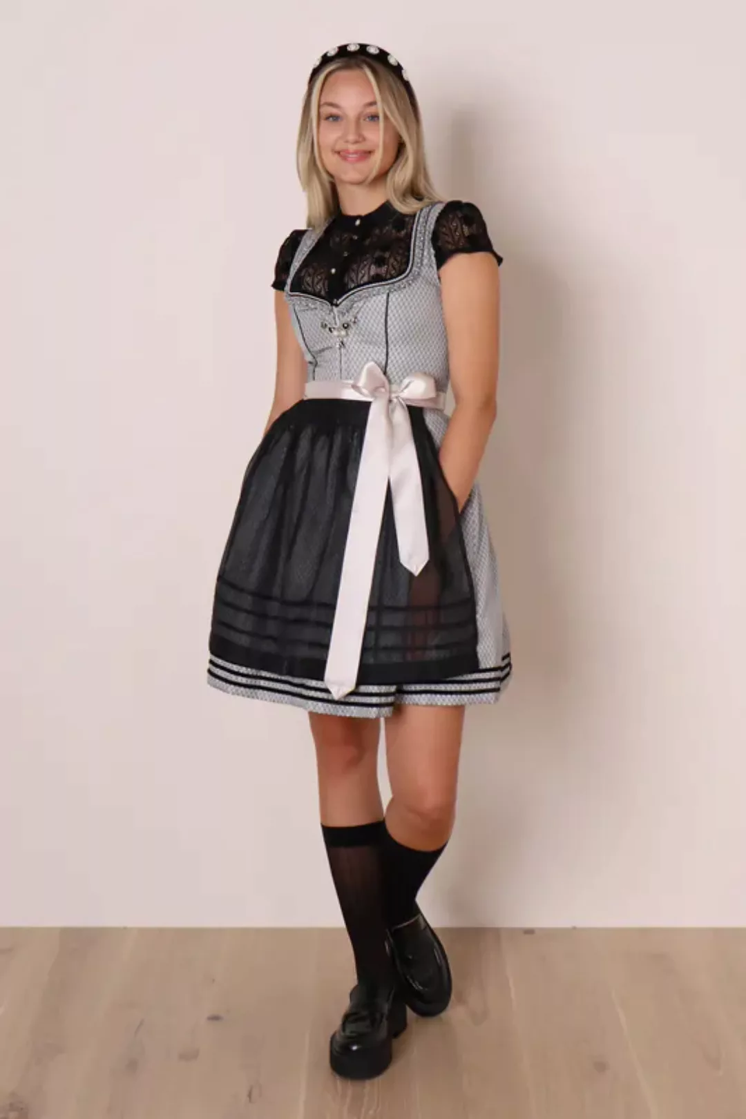 Dirndl Nadira (50cm) günstig online kaufen