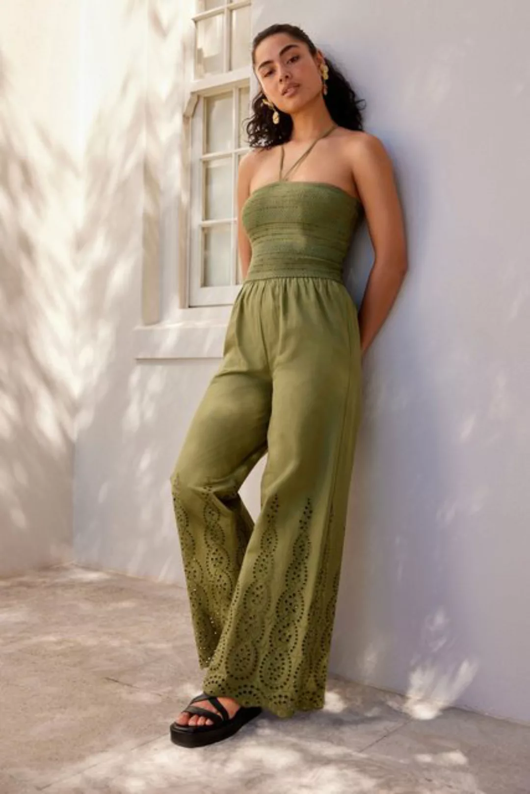 Next Jumpsuit Gesmokter Bandeau-Overall mit Lochstickerei (1-tlg) günstig online kaufen