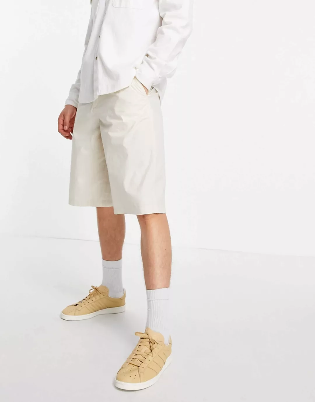 Topman – Longline-Shorts aus Bio-Baumwollmix in Ecru-Weiß günstig online kaufen