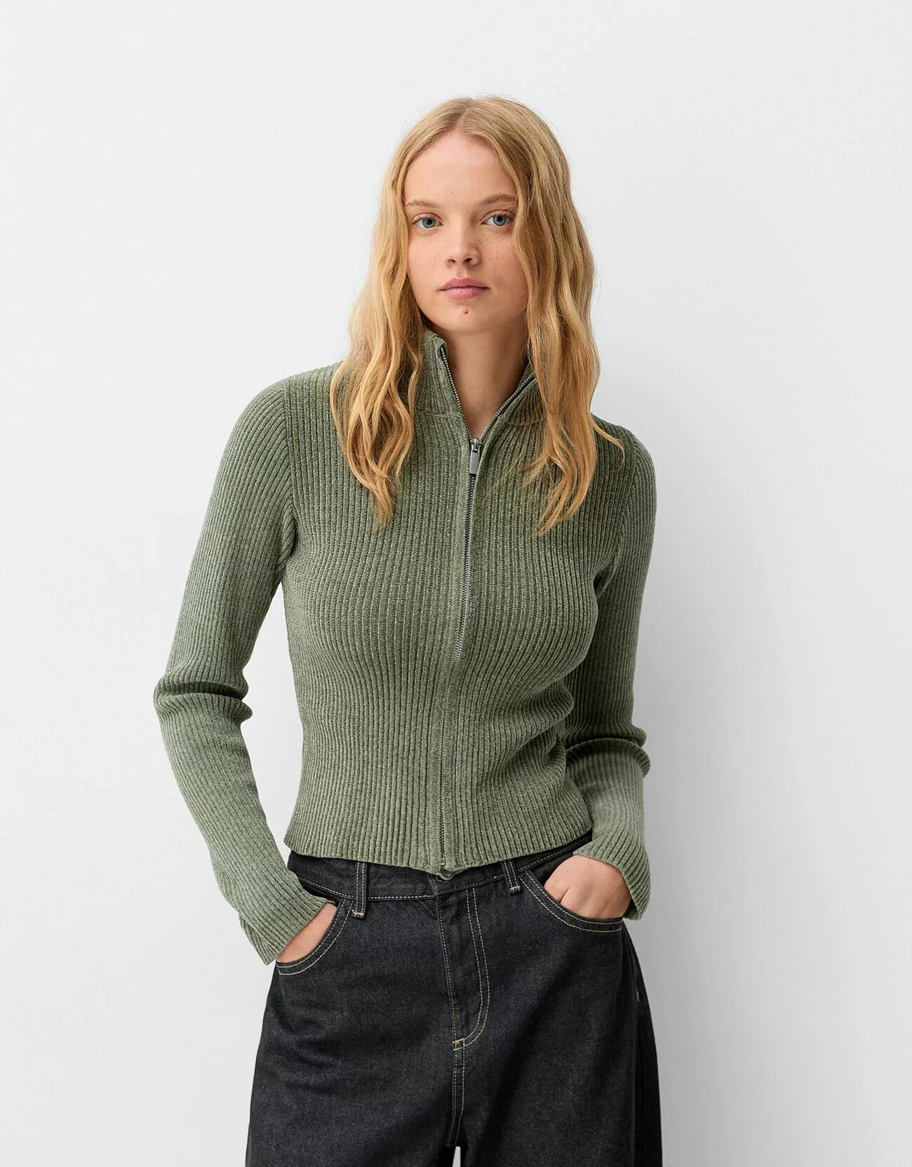 Bershka Strickjacke Aus Chenille Mit Reißverschluss Und Stehkragen Damen L günstig online kaufen